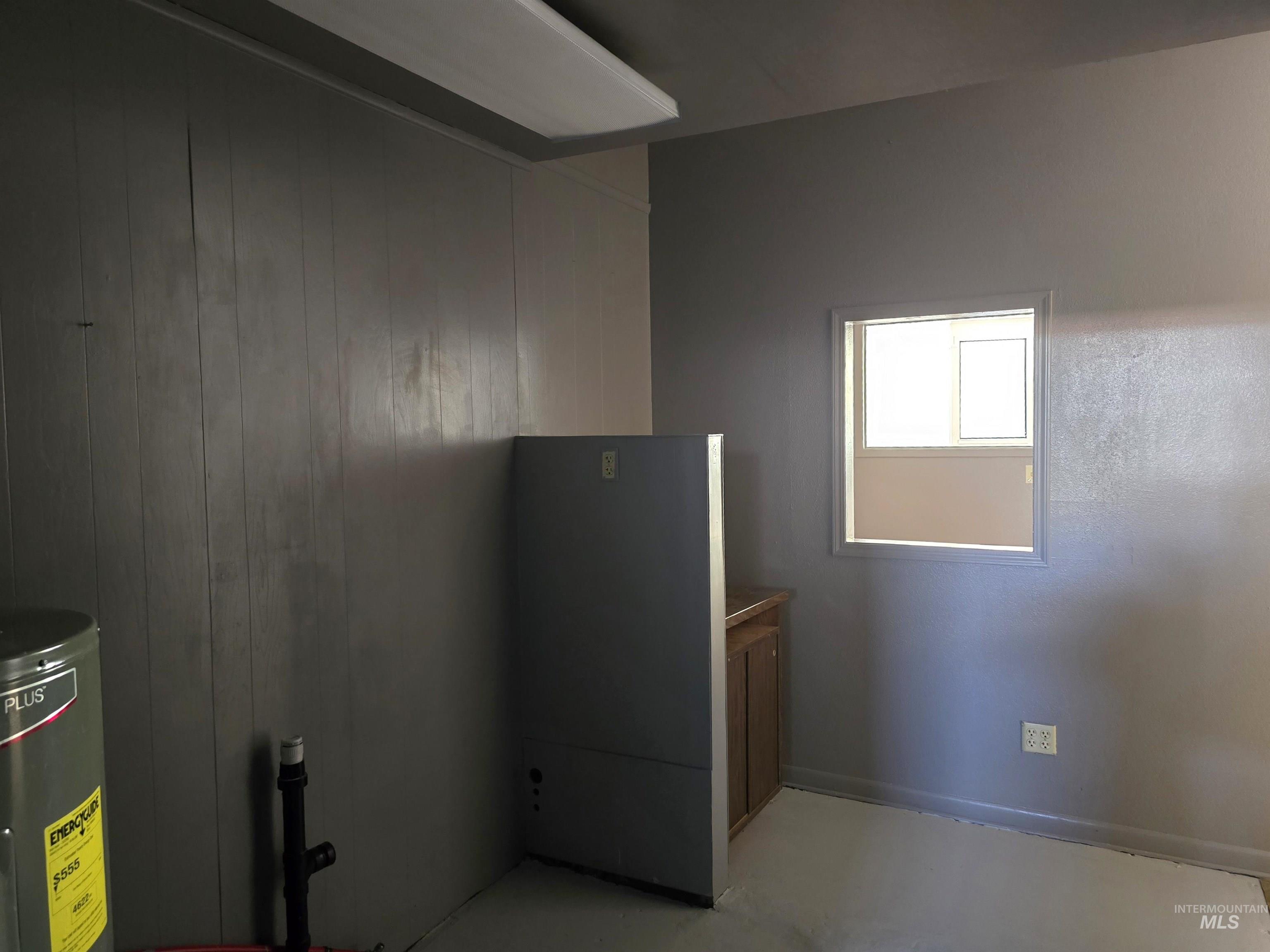 28 W Idaho, Weiser, Idaho 83672, 4 Rooms, Business/Commercial For Sale, Price $110,000, 98943841