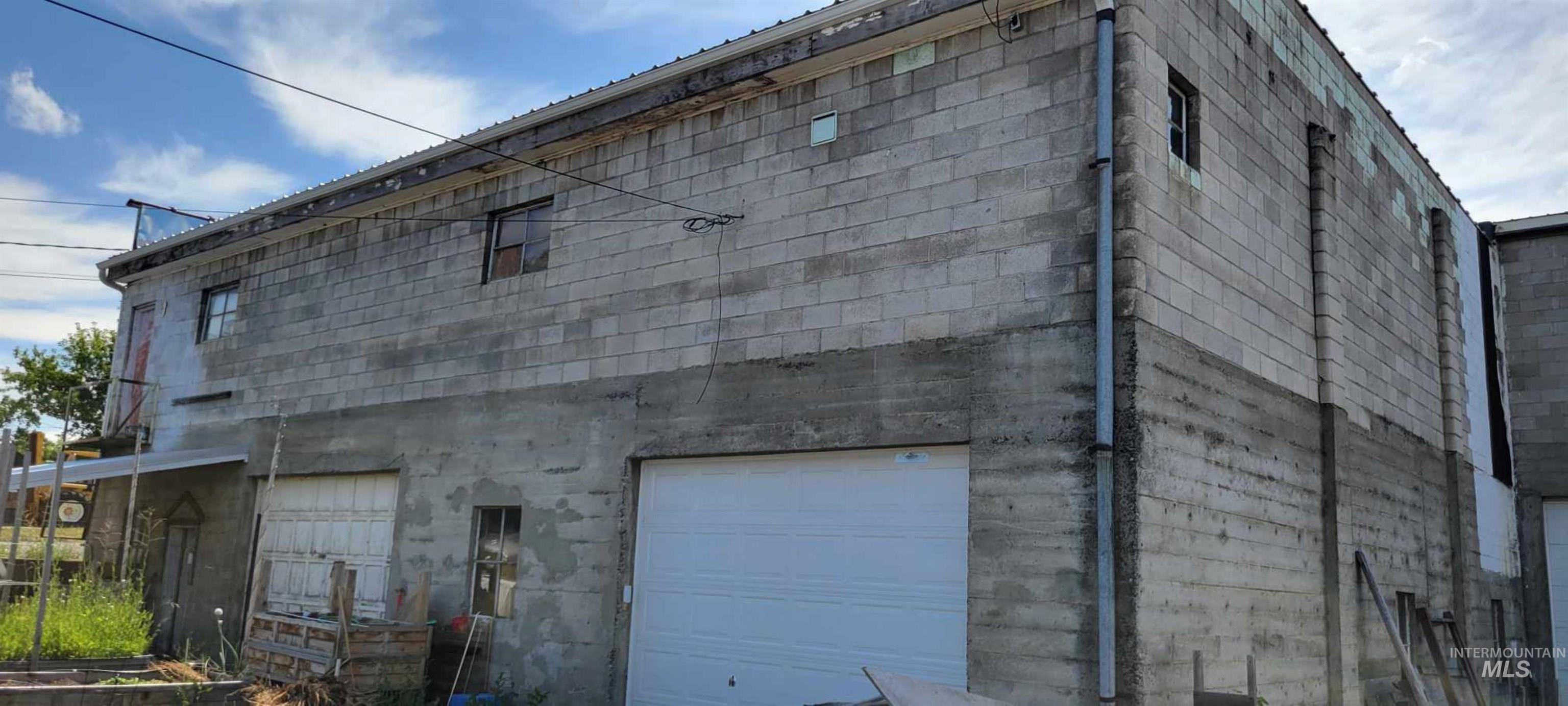 View of side of home