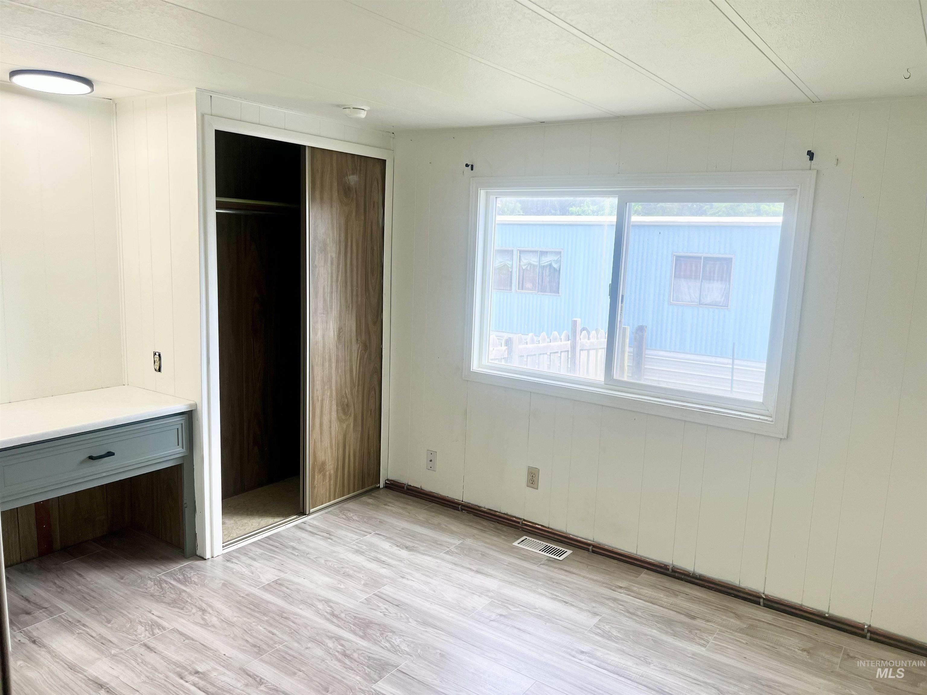 411 N Almon, Moscow, Idaho 83843, 2 Bedrooms, 1 Bathroom, Residential For Sale, Price $38,000, 98943904