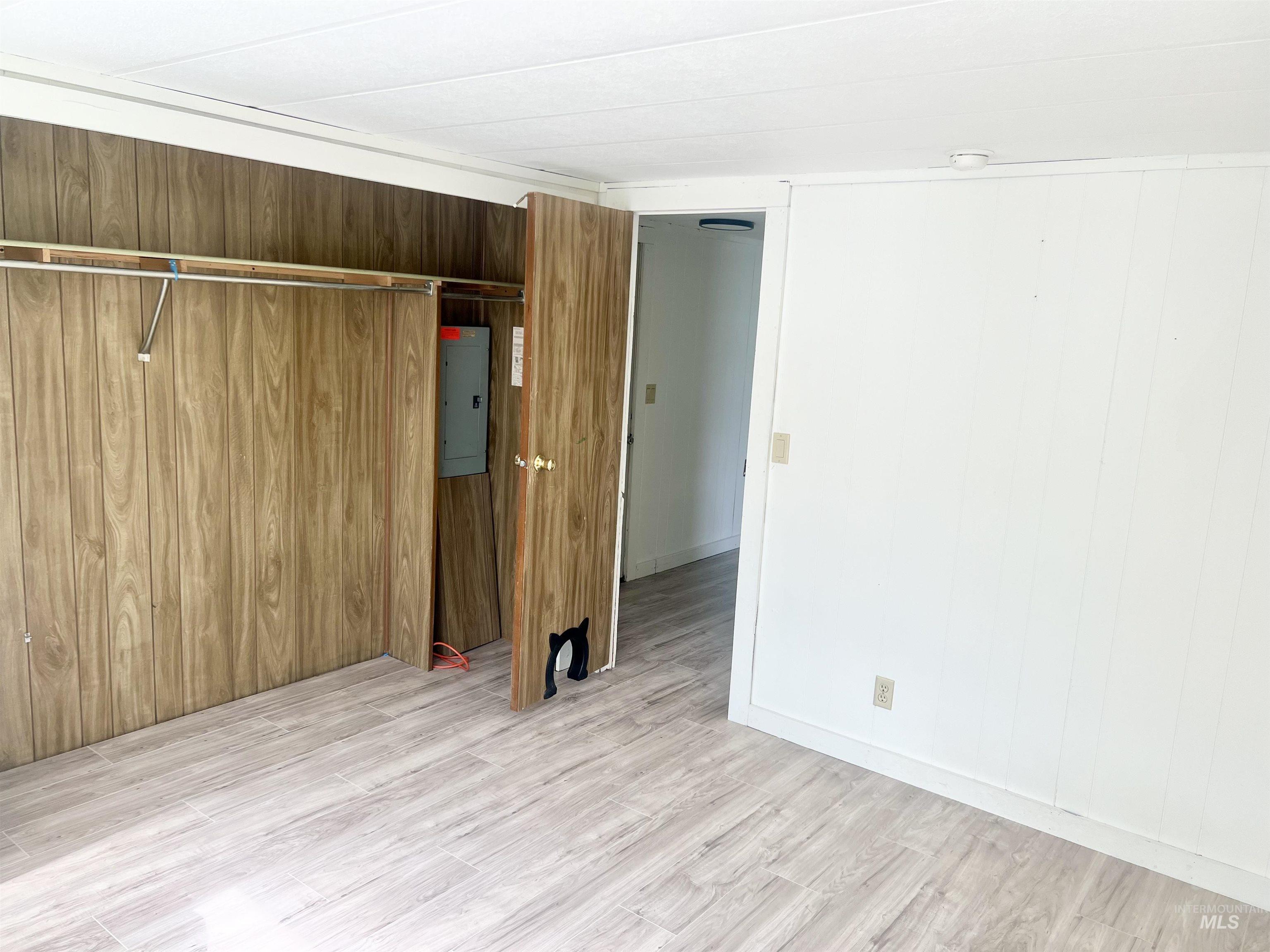 411 N Almon, Moscow, Idaho 83843, 2 Bedrooms, 1 Bathroom, Residential For Sale, Price $38,000, 98943904