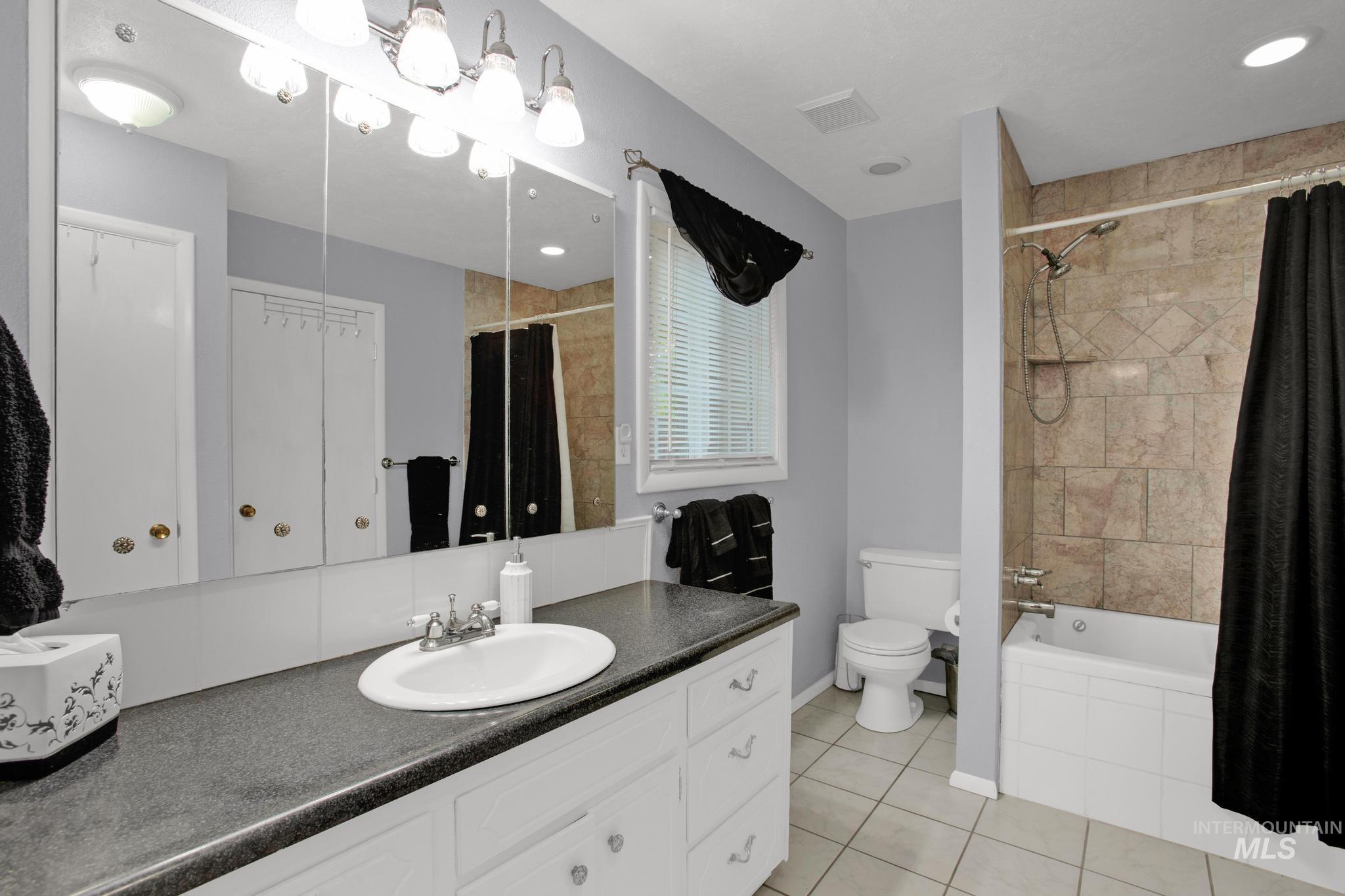 2523 S Kimball, Caldwell, Idaho 83605, 4 Bedrooms, 3 Bathrooms, Residential For Sale, Price $689,000, 98944085