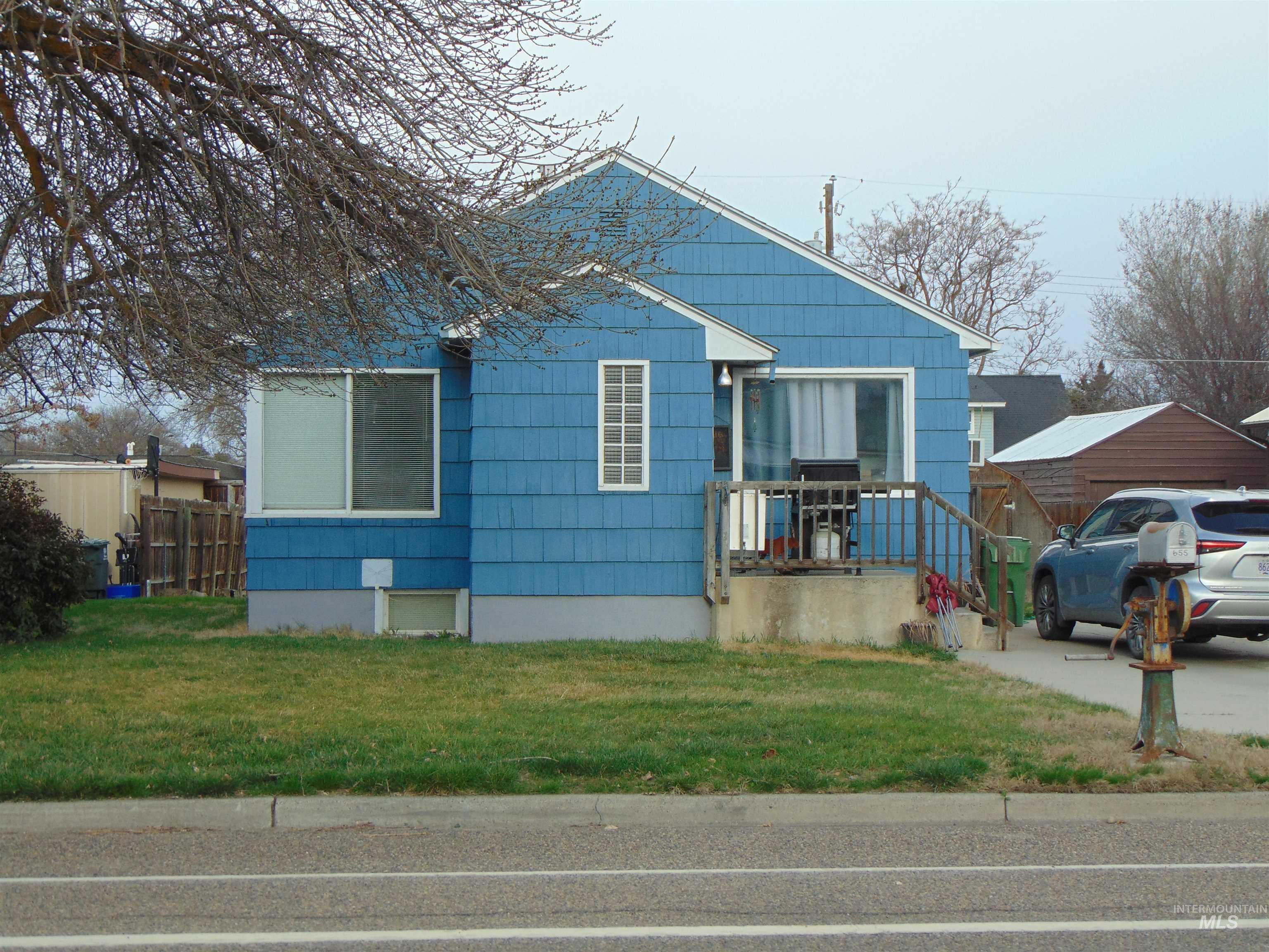 655 SW 4th Street, Ontario, Oregon 97914, 2 Bedrooms, 1 Bathroom, Residential Income For Sale, Price $245,000, 98944133