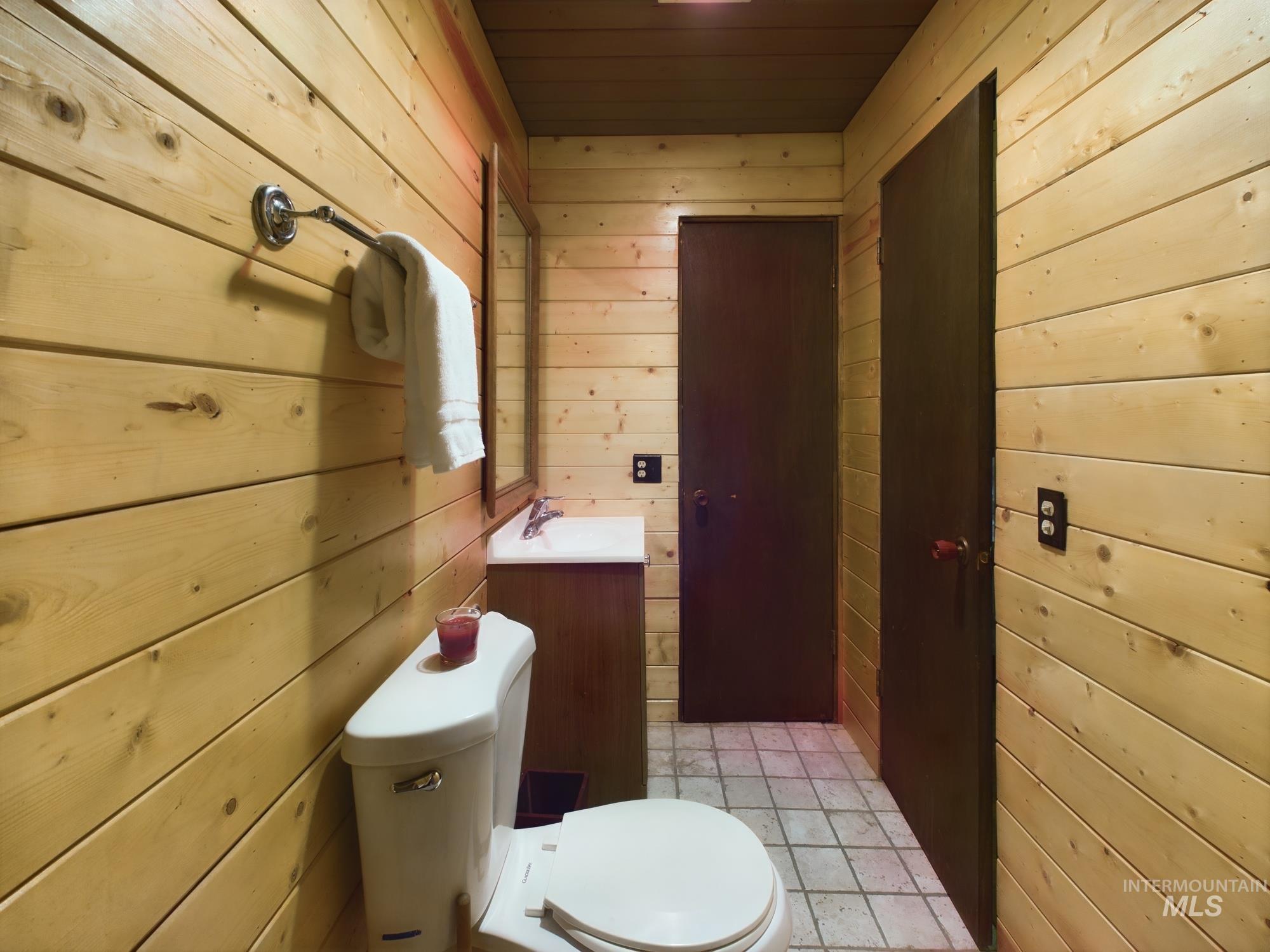 1886 & 1888 Crooked River Rd, Elk City, Idaho 83525, 3 Bedrooms, 3 Bathrooms, Residential For Sale, Price $349,000, 98944141