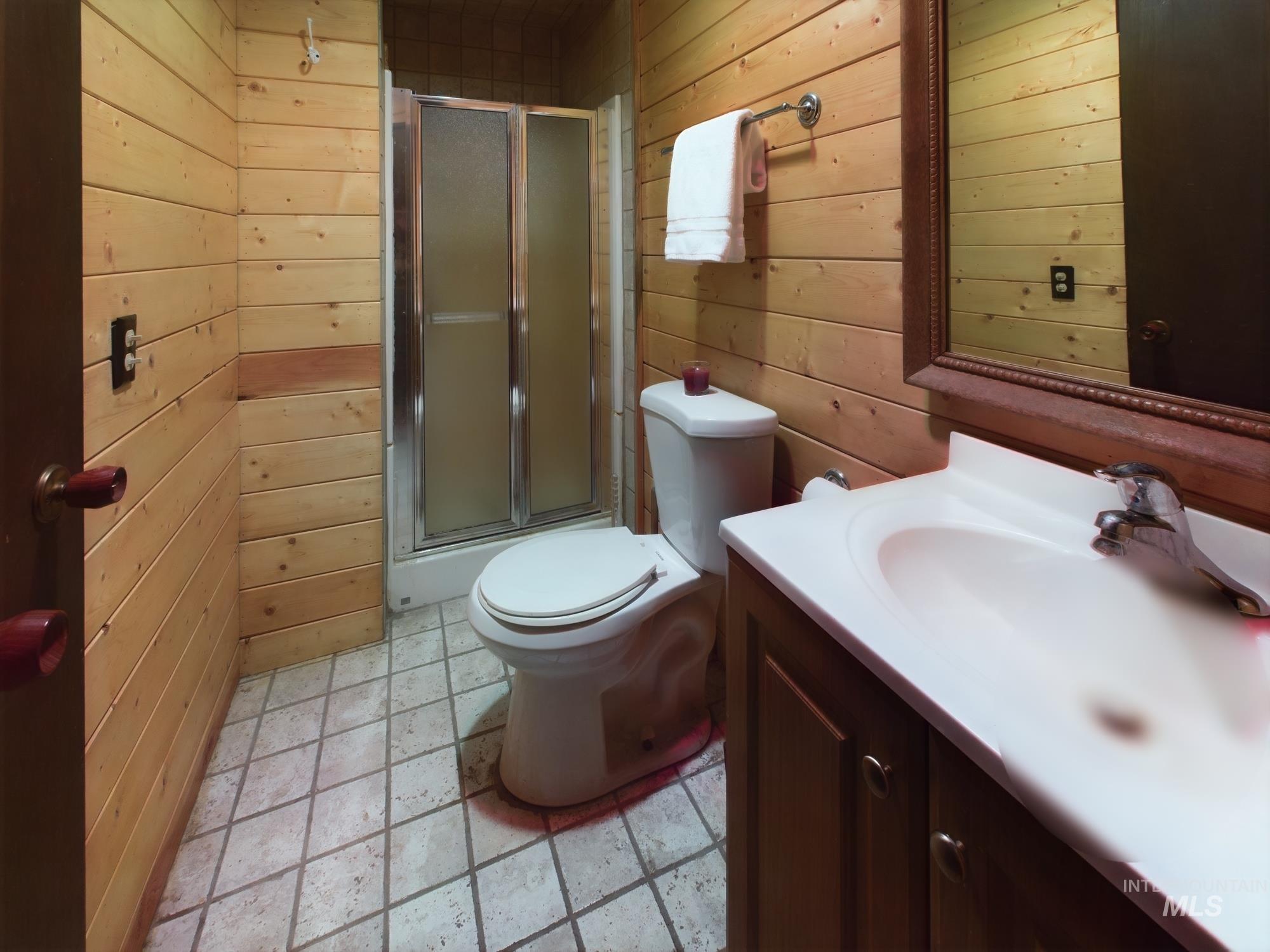 1886 & 1888 Crooked River Rd, Elk City, Idaho 83525, 3 Bedrooms, 3 Bathrooms, Residential For Sale, Price $349,000, 98944141