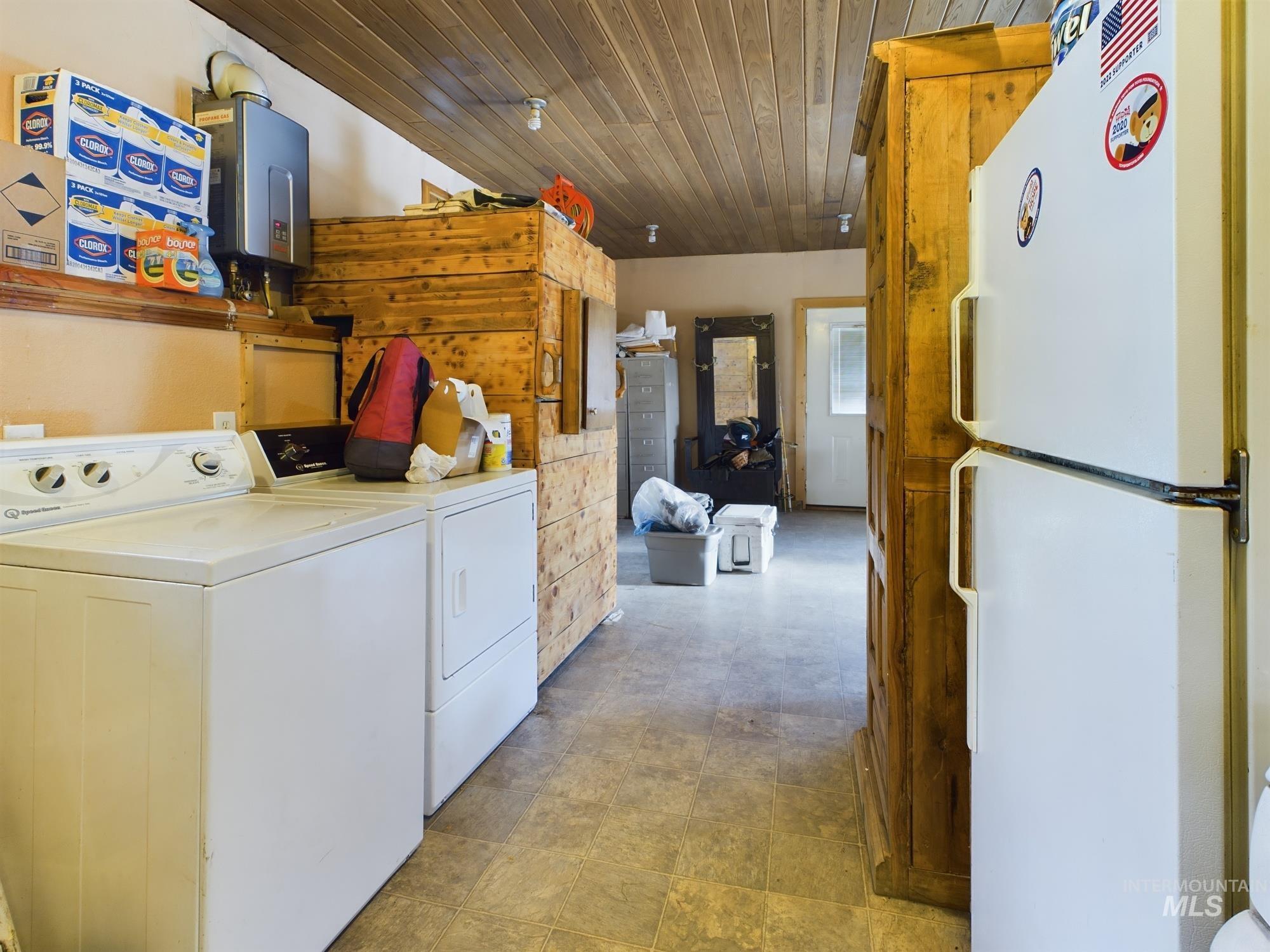 1886 & 1888 Crooked River Rd, Elk City, Idaho 83525, 3 Bedrooms, 3 Bathrooms, Residential For Sale, Price $349,000, 98944141