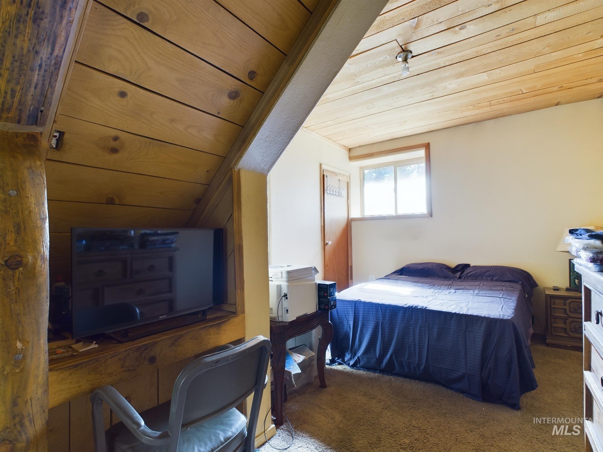 1886 & 1888 Crooked River Rd, Elk City, Idaho 83525, 3 Bedrooms, 3 Bathrooms, Residential For Sale, Price $349,000, 98944141