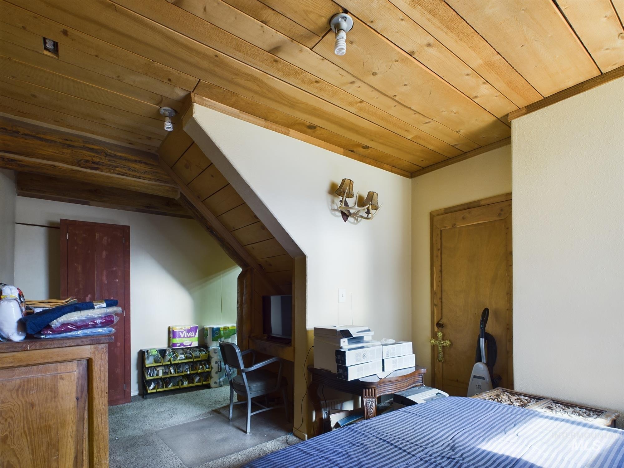 1886 & 1888 Crooked River Rd, Elk City, Idaho 83525, 3 Bedrooms, 3 Bathrooms, Residential For Sale, Price $349,000, 98944141