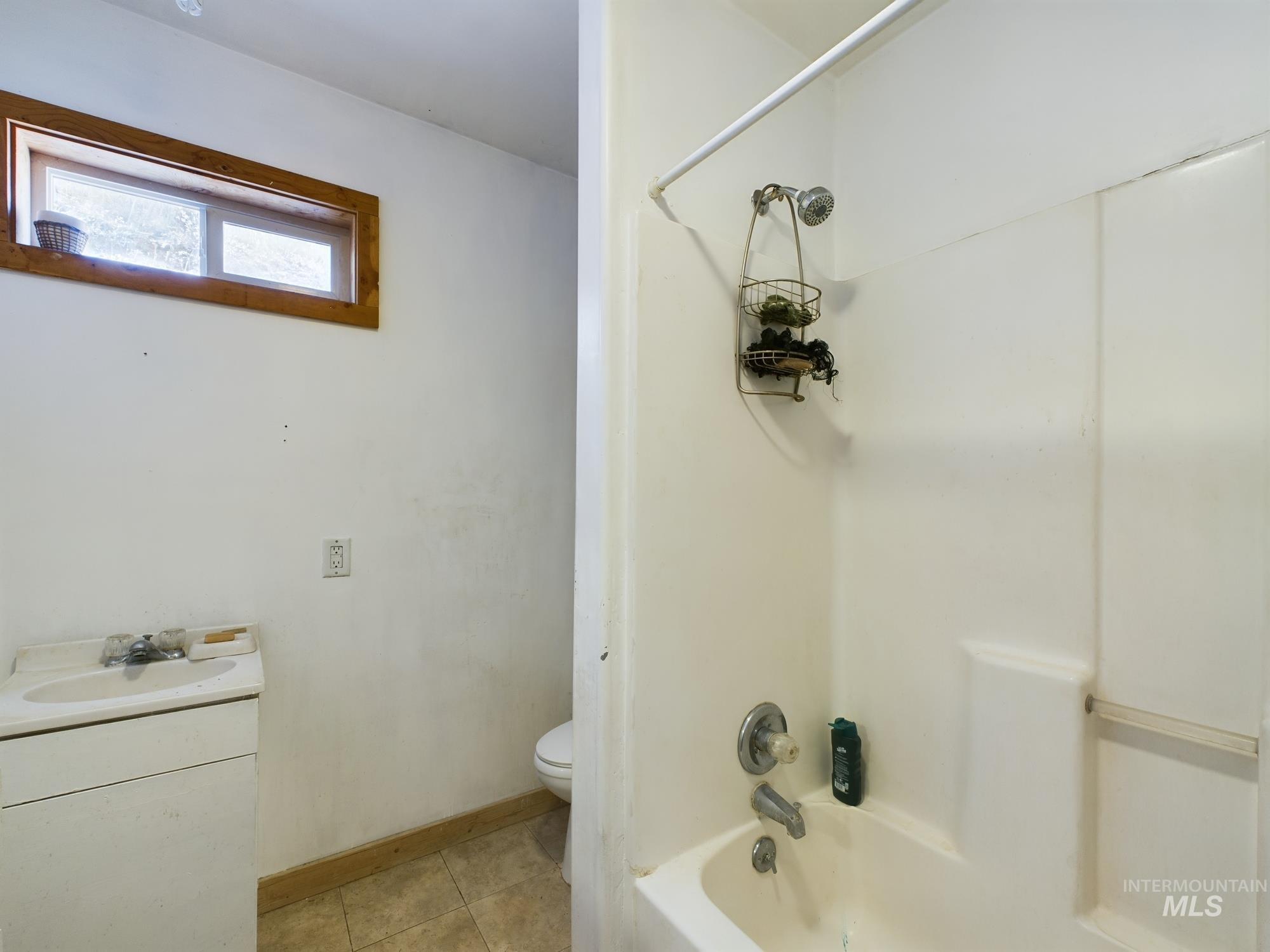 1886 & 1888 Crooked River Rd, Elk City, Idaho 83525, 3 Bedrooms, 3 Bathrooms, Residential For Sale, Price $349,000, 98944141