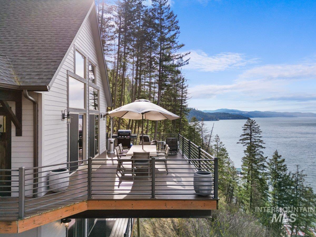 7809 E Bridger Trail, Harrison, Idaho 83833, 3 Bedrooms, 2 Bathrooms, Residential For Sale, Price $1,200,000, 98944596