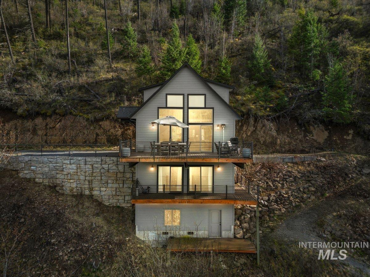 7809 E Bridger Trail, Harrison, Idaho 83833, 3 Bedrooms, 2 Bathrooms, Residential For Sale, Price $1,200,000, 98944596