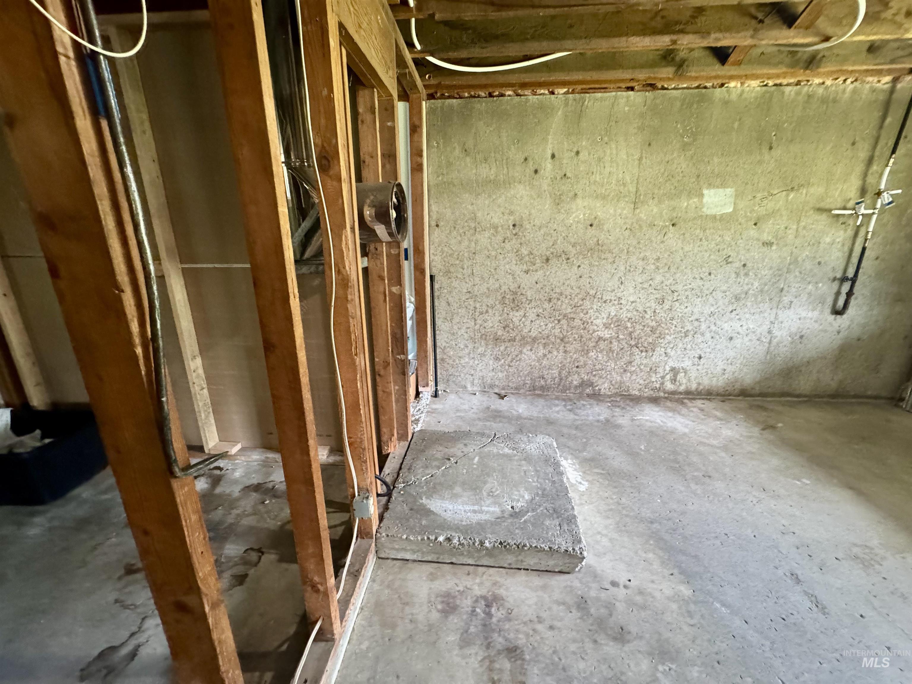 250 Hill Rd Duplex, Orofino, Idaho 83544, 2 Bedrooms, 1 Bathroom, Residential Income For Sale, Price $374,900, 98944664