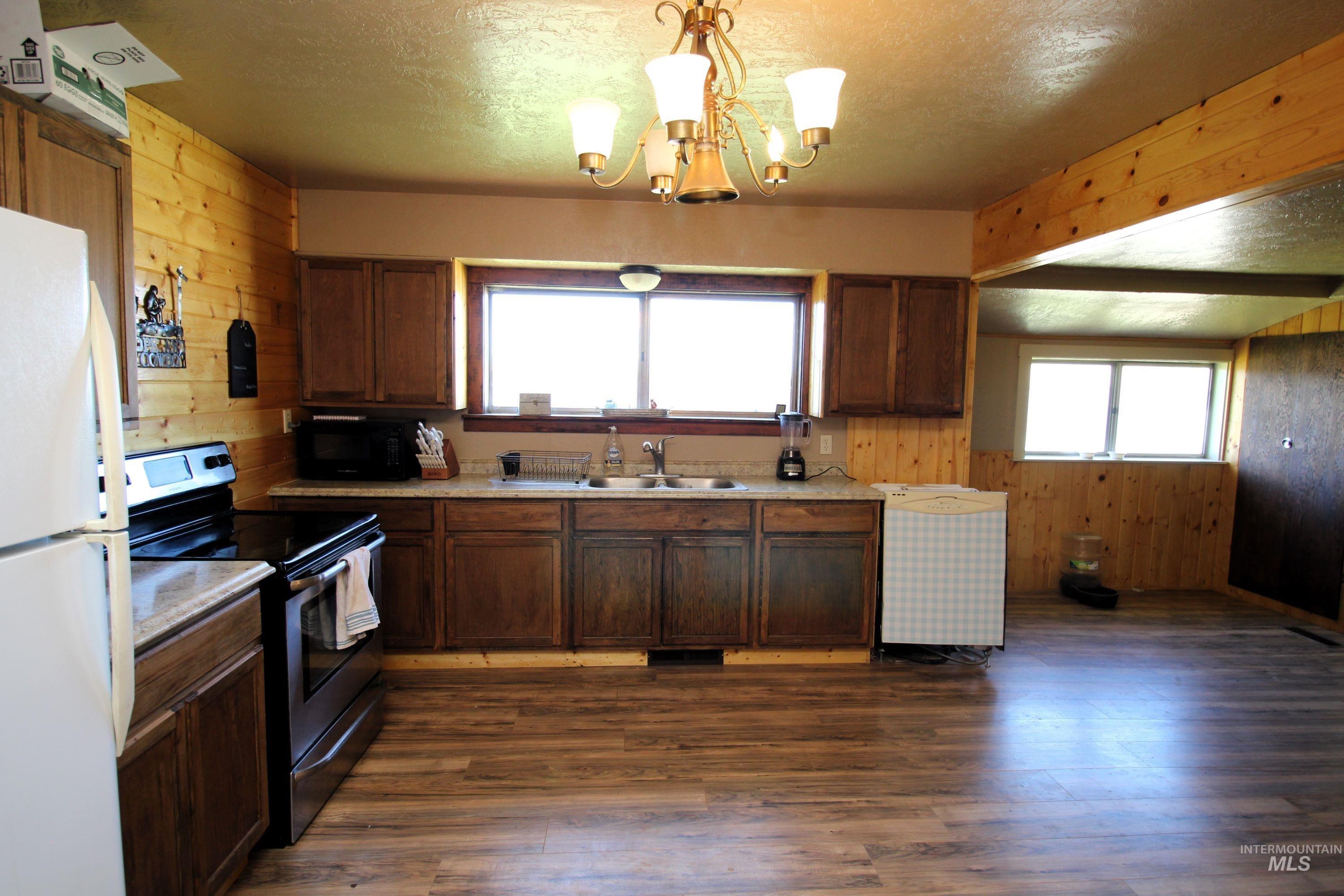 510 US Hwy 95, Weiser, Idaho 83672, 2 Bedrooms, 2 Bathrooms, Residential For Sale, Price $370,000, 98944699
