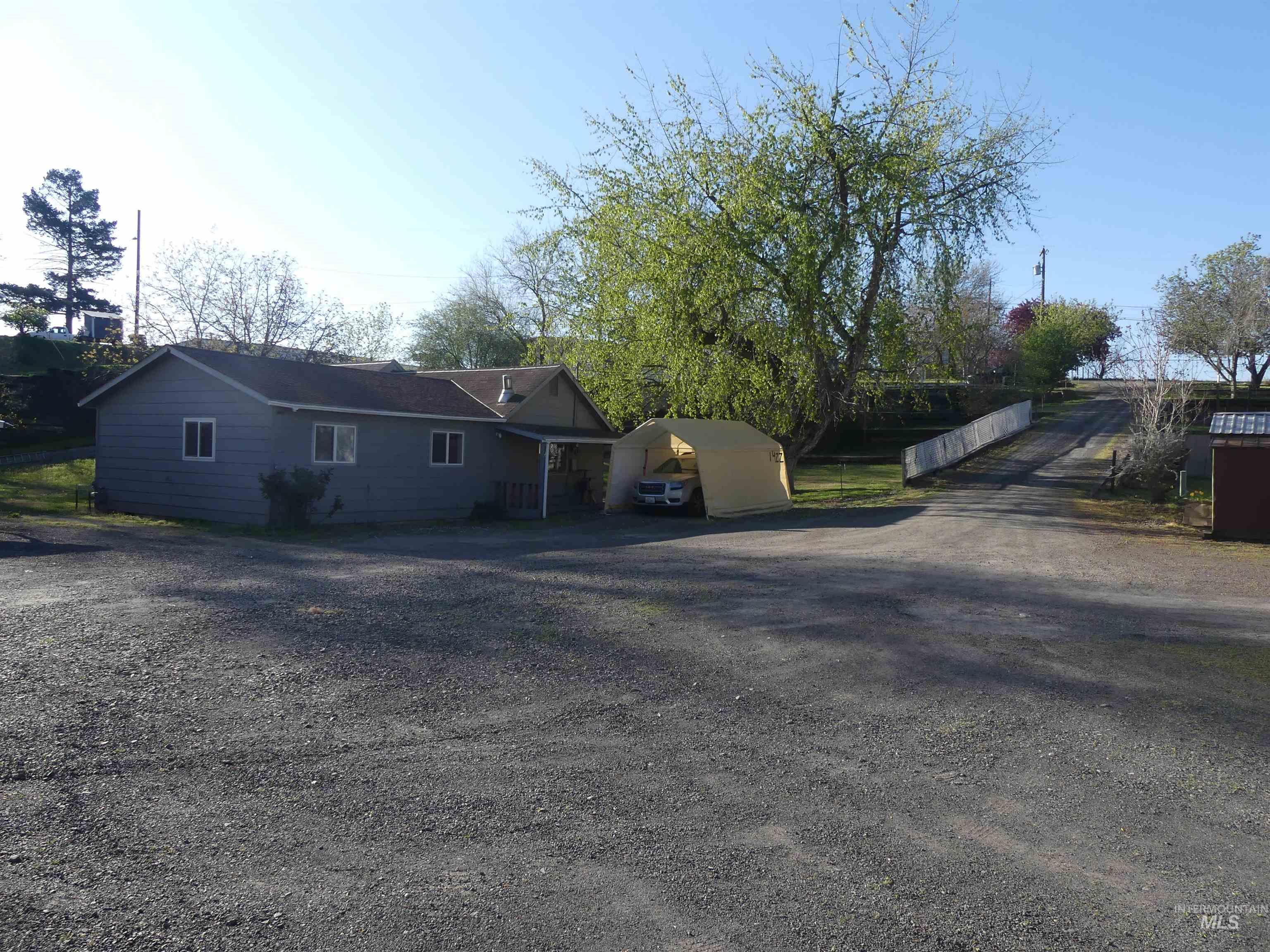 1422-1430 16th Ave, Clarkston, Washington 99403, 2 Bedrooms, 1 Bathroom, Residential Income For Sale, Price $499,000, 98944729