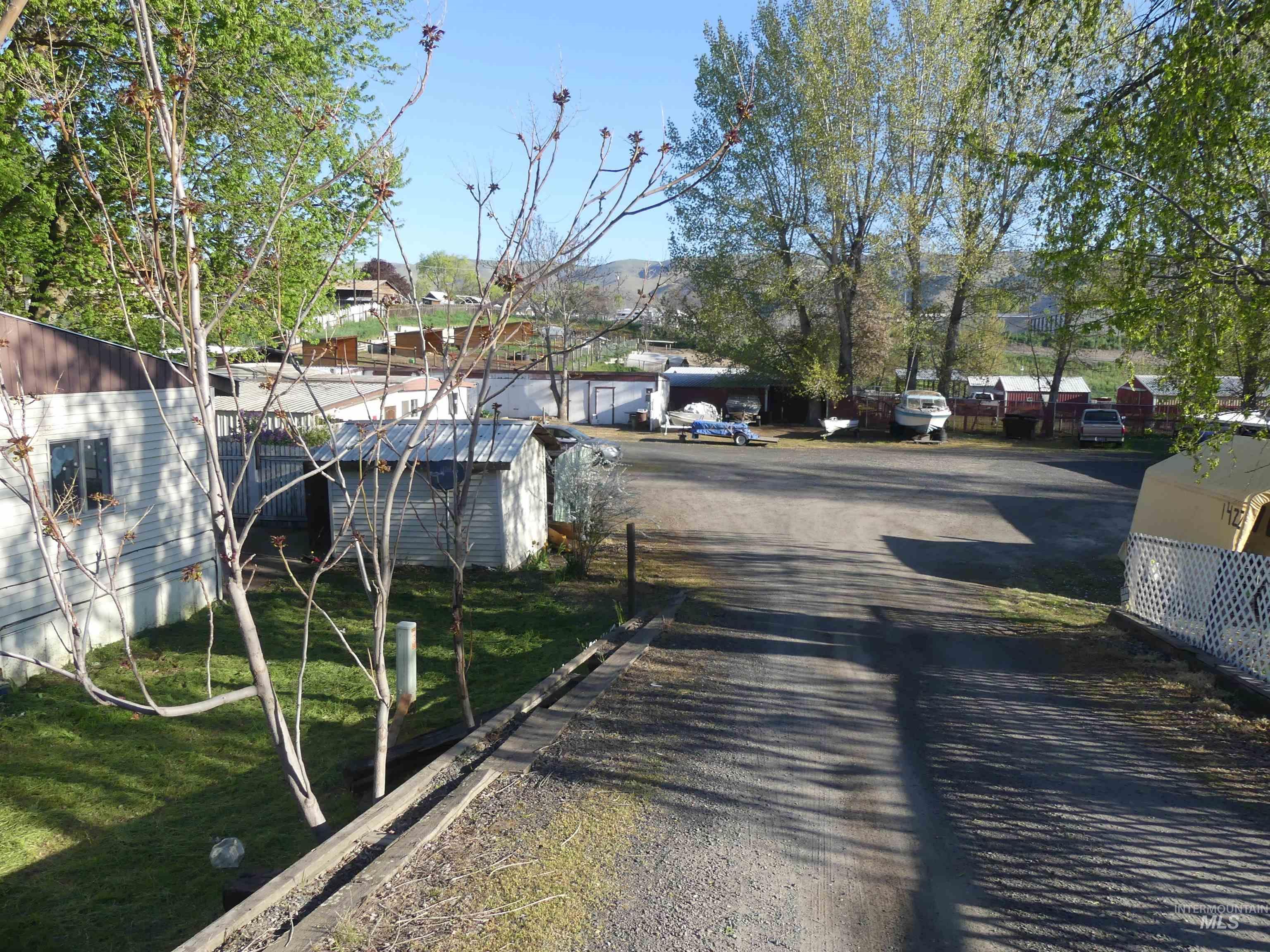 1422-1430 16th Ave, Clarkston, Washington 99403, 2 Bedrooms, 1 Bathroom, Residential Income For Sale, Price $499,000, 98944729