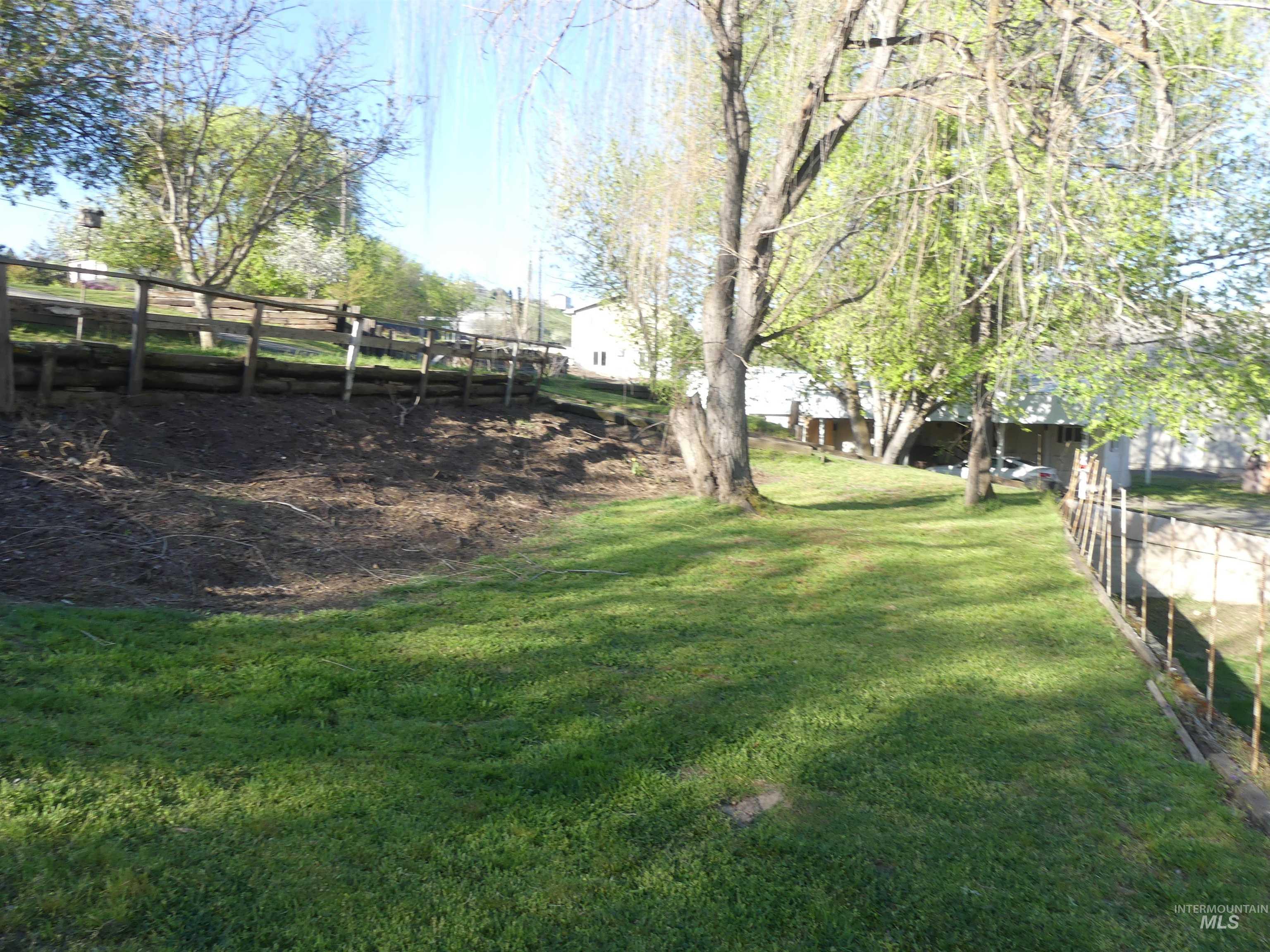 1422-1430 16th Ave, Clarkston, Washington 99403, 2 Bedrooms, 1 Bathroom, Residential Income For Sale, Price $499,000, 98944729