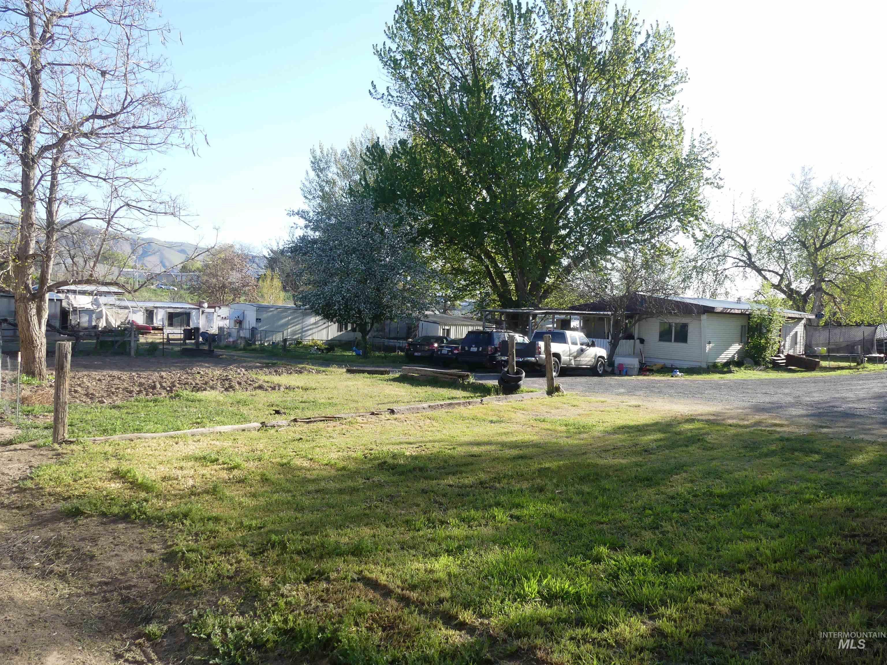 1422-1430 16th Ave, Clarkston, Washington 99403, 2 Bedrooms, 1 Bathroom, Residential Income For Sale, Price $499,000, 98944729