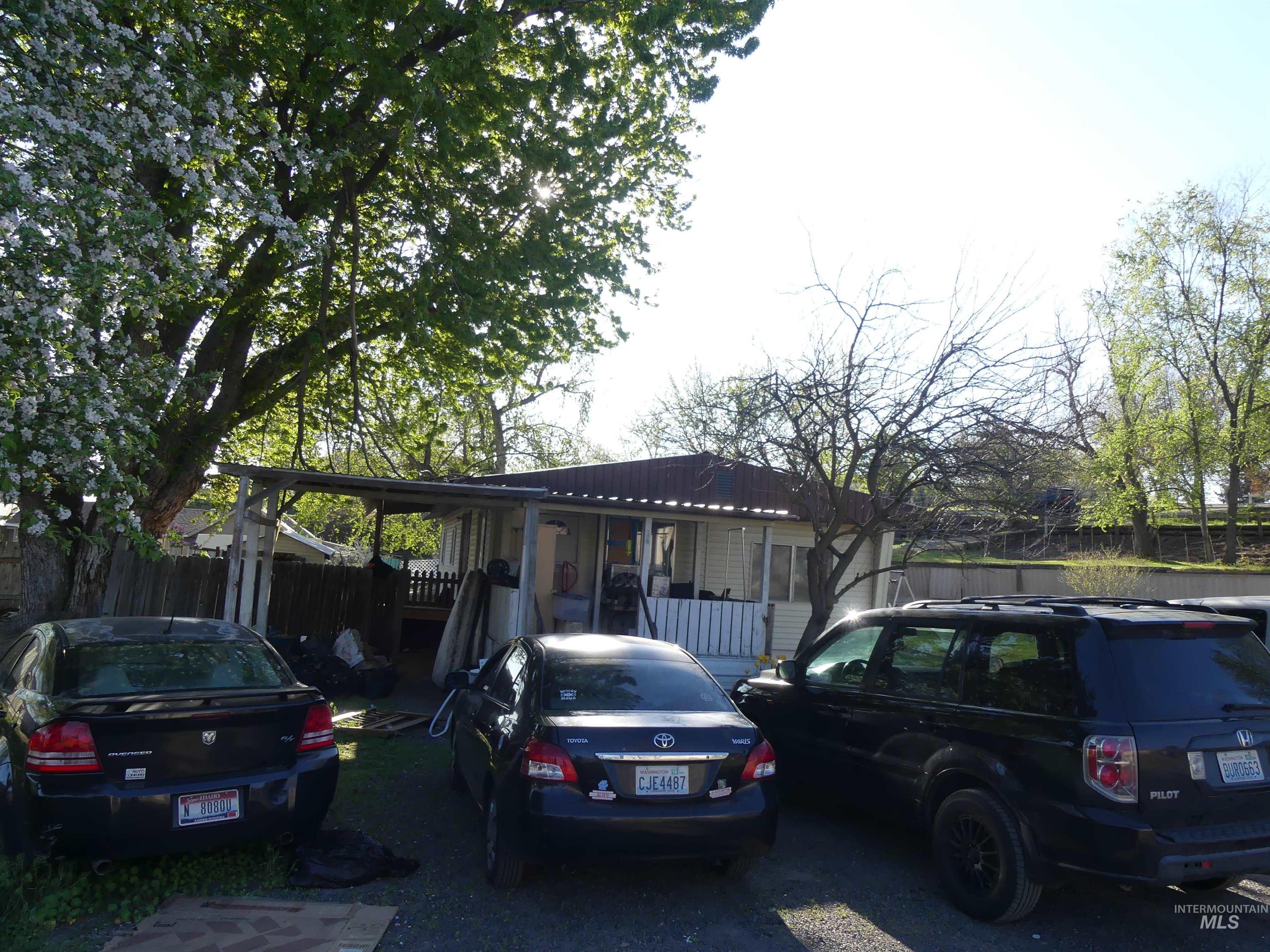 1422-1430 16th Ave, Clarkston, Washington 99403, 2 Bedrooms, 1 Bathroom, Residential Income For Sale, Price $499,000, 98944729