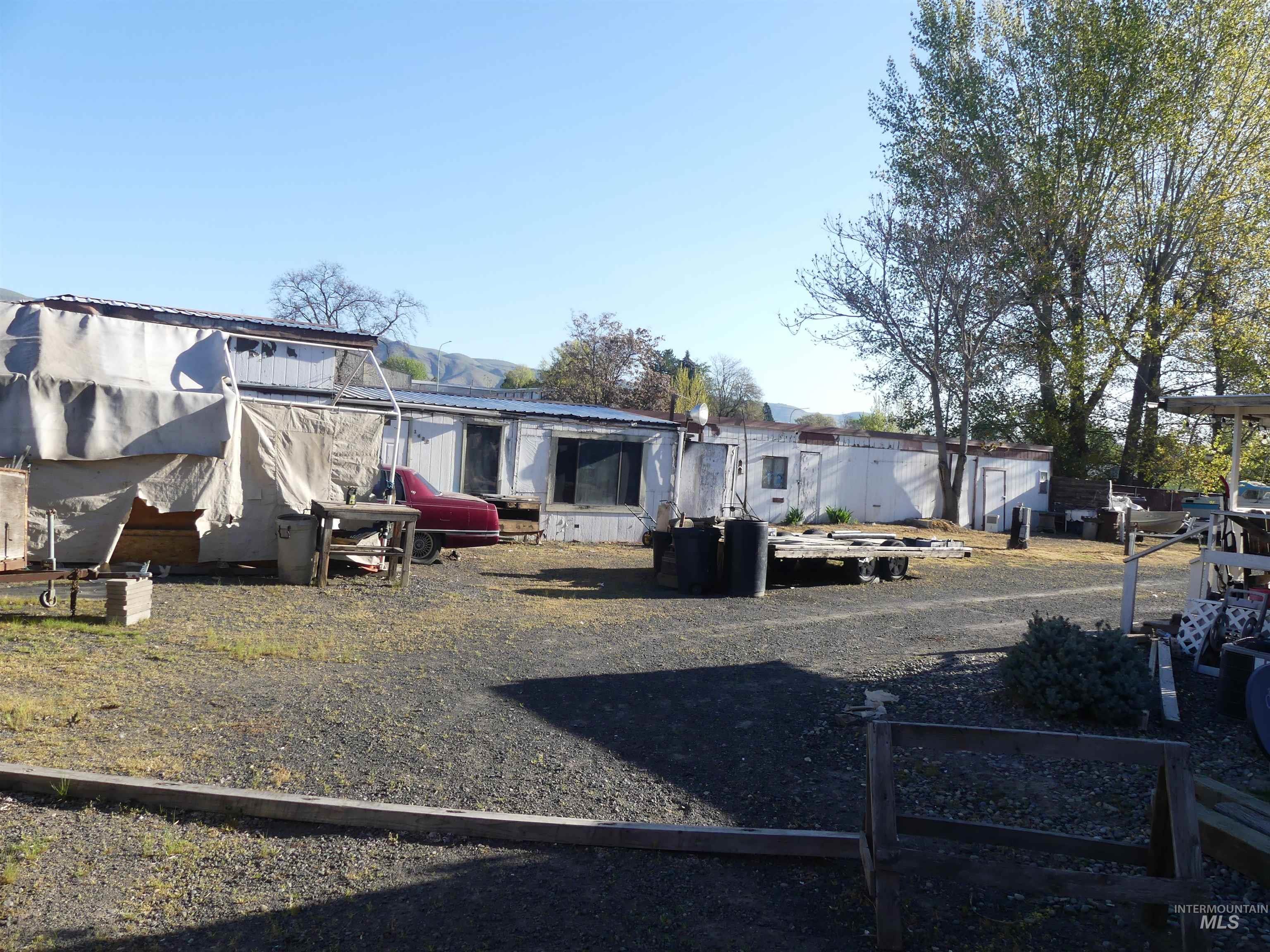 1422-1430 16th Ave, Clarkston, Washington 99403, 2 Bedrooms, 1 Bathroom, Residential Income For Sale, Price $499,000, 98944729