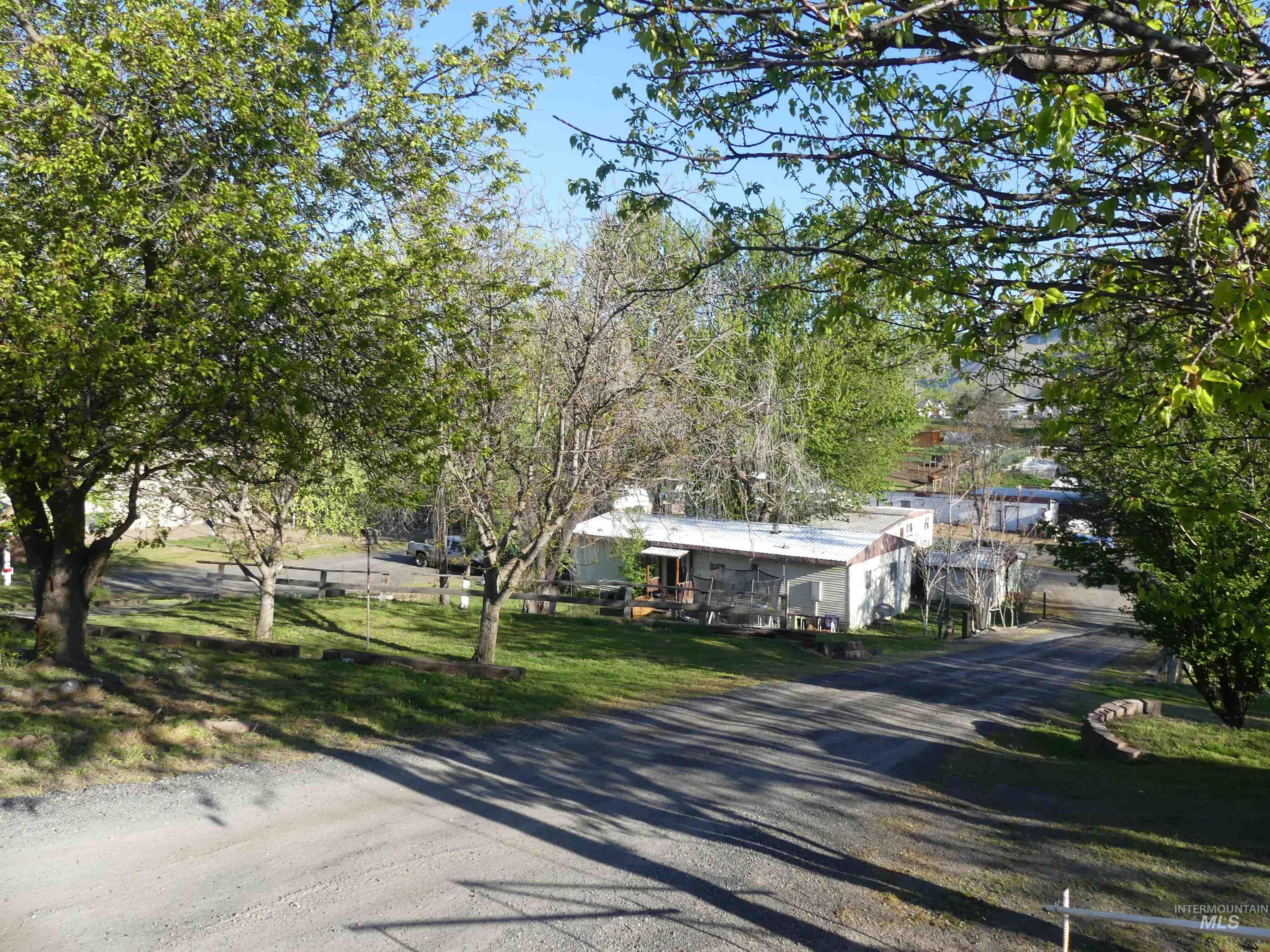 1422-1430 16th Ave, Clarkston, Washington 99403, 2 Bedrooms, 1 Bathroom, Residential Income For Sale, Price $499,000, 98944729