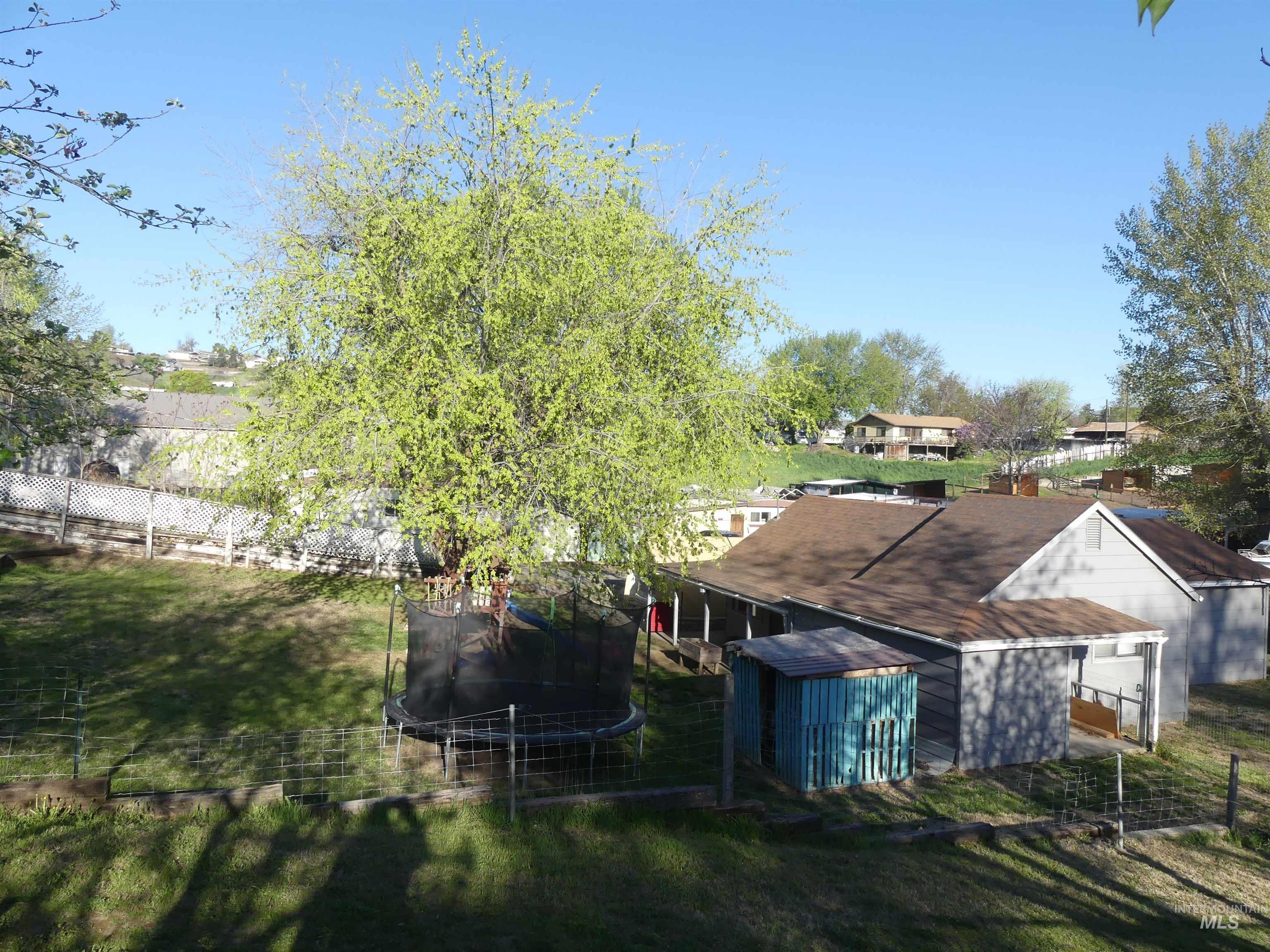 1422-1430 16th Ave, Clarkston, Washington 99403, 2 Bedrooms, 1 Bathroom, Residential Income For Sale, Price $499,000, 98944729