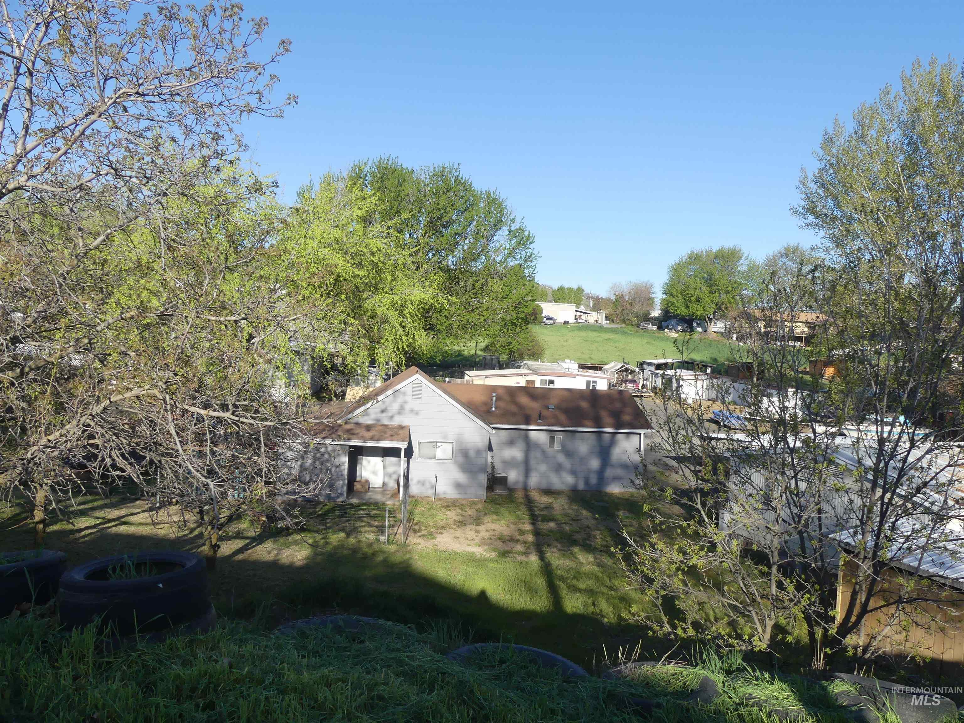 1422-1430 16th Ave, Clarkston, Washington 99403, 2 Bedrooms, 1 Bathroom, Residential Income For Sale, Price $499,000, 98944729