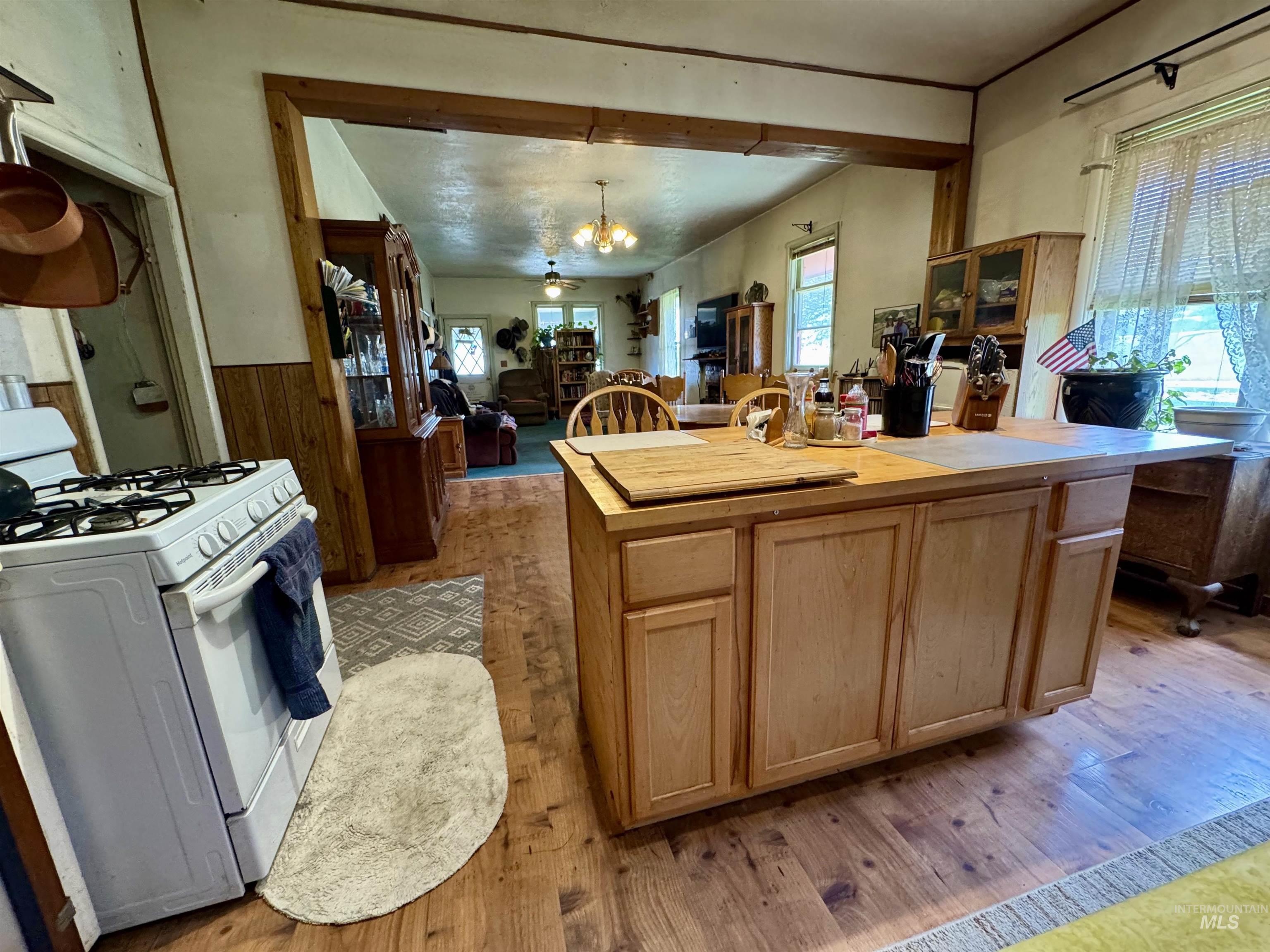 412 Walnut St, Nezperce, Idaho 83543, 3 Bedrooms, 1 Bathroom, Residential For Sale, Price $225,000, 98944790