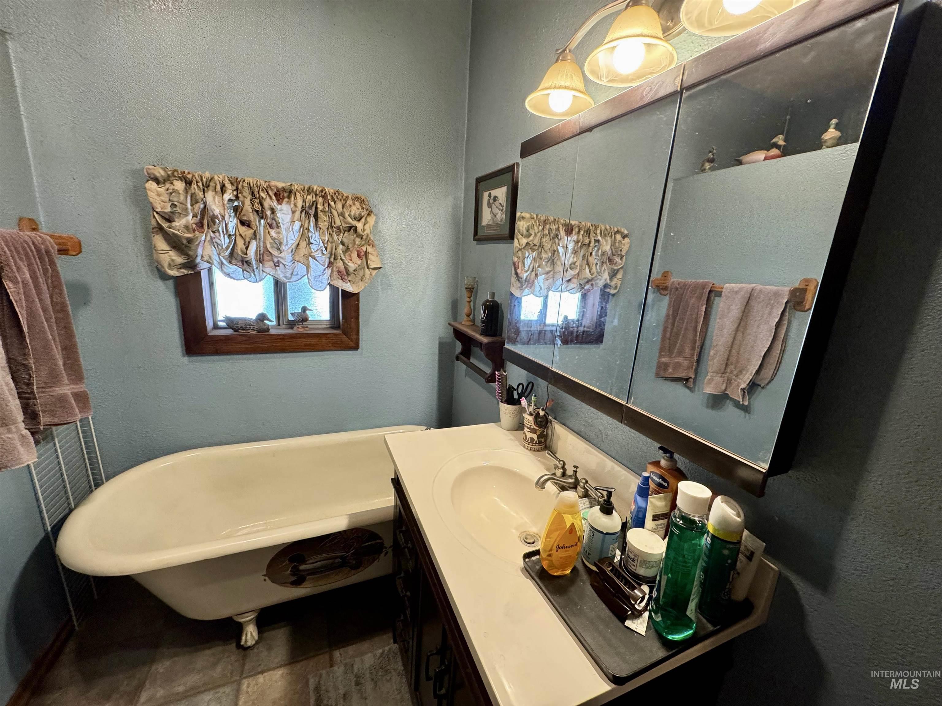 412 Walnut St, Nezperce, Idaho 83543, 3 Bedrooms, 1 Bathroom, Residential For Sale, Price $225,000, 98944790