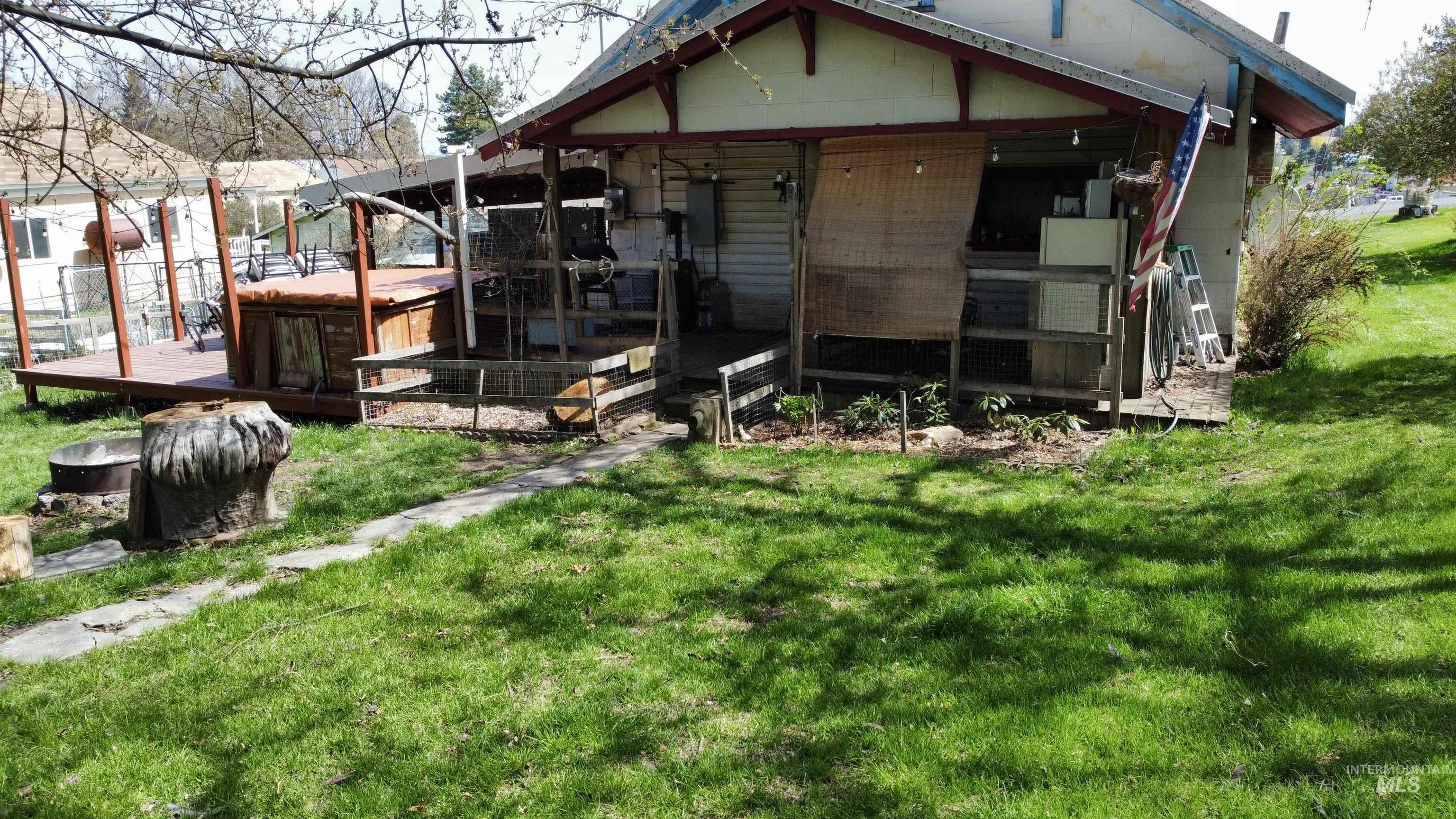 412 Walnut St, Nezperce, Idaho 83543, 3 Bedrooms, 1 Bathroom, Residential For Sale, Price $225,000, 98944790