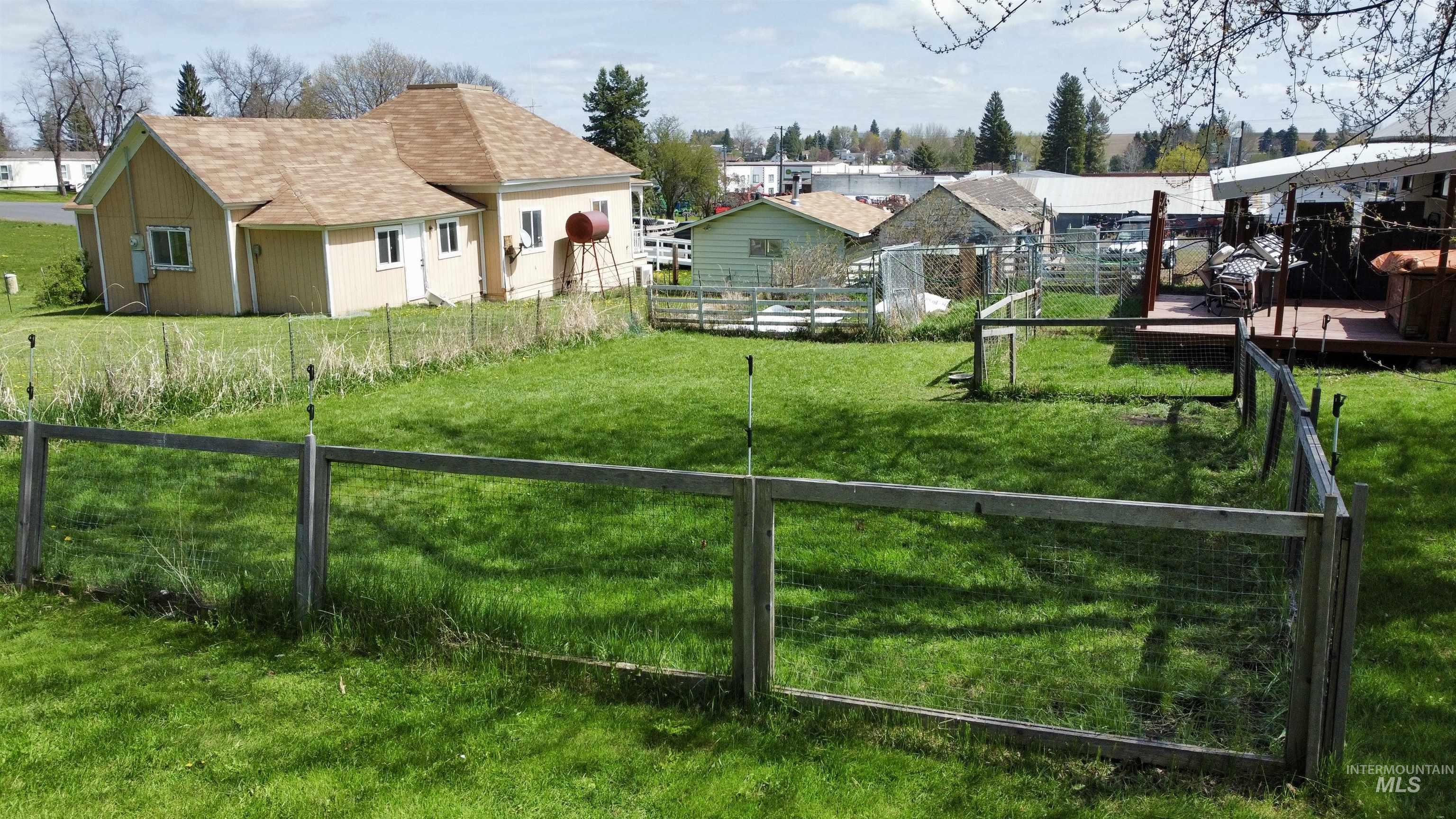 412 Walnut St, Nezperce, Idaho 83543, 3 Bedrooms, 1 Bathroom, Residential For Sale, Price $225,000, 98944790