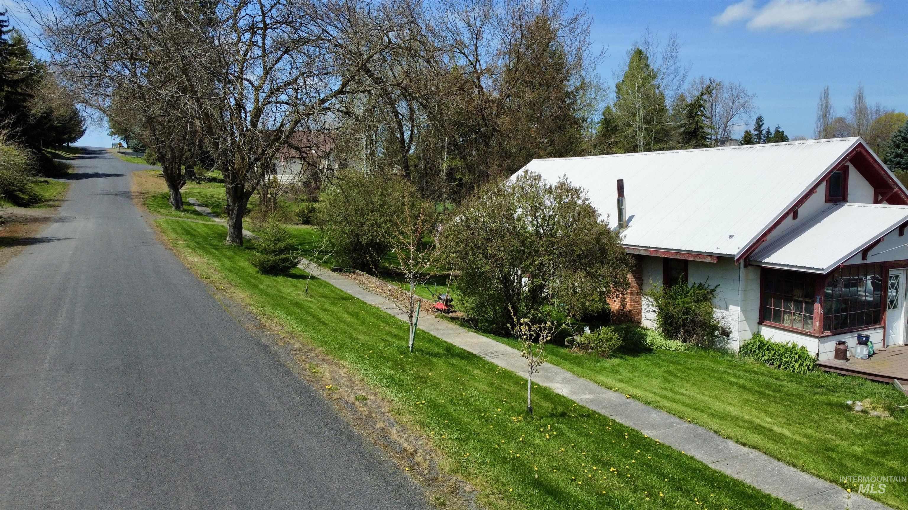 412 Walnut St, Nezperce, Idaho 83543, 3 Bedrooms, 1 Bathroom, Residential For Sale, Price $225,000, 98944790
