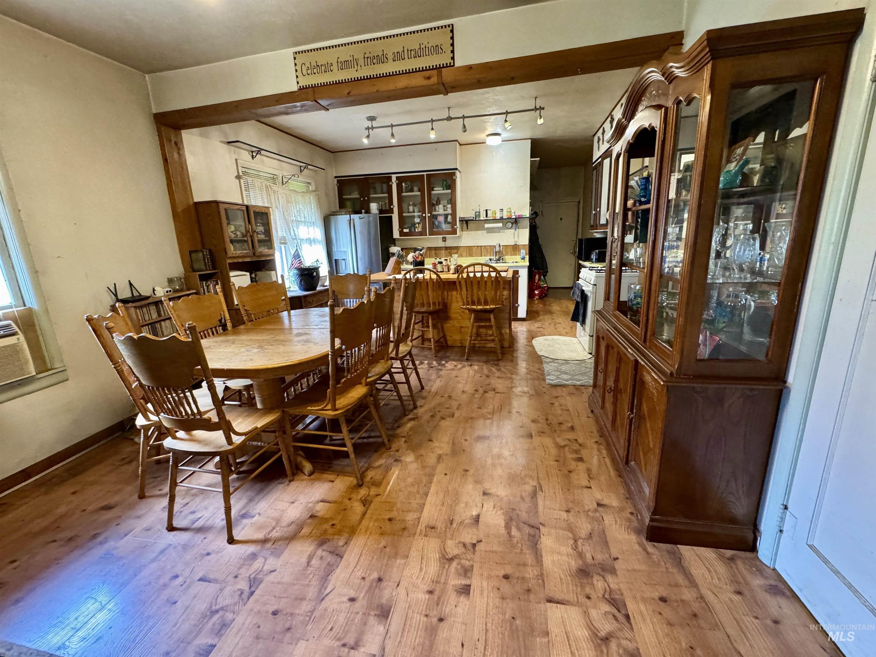 412 Walnut St, Nezperce, Idaho 83543, 3 Bedrooms, 1 Bathroom, Residential For Sale, Price $225,000, 98944790