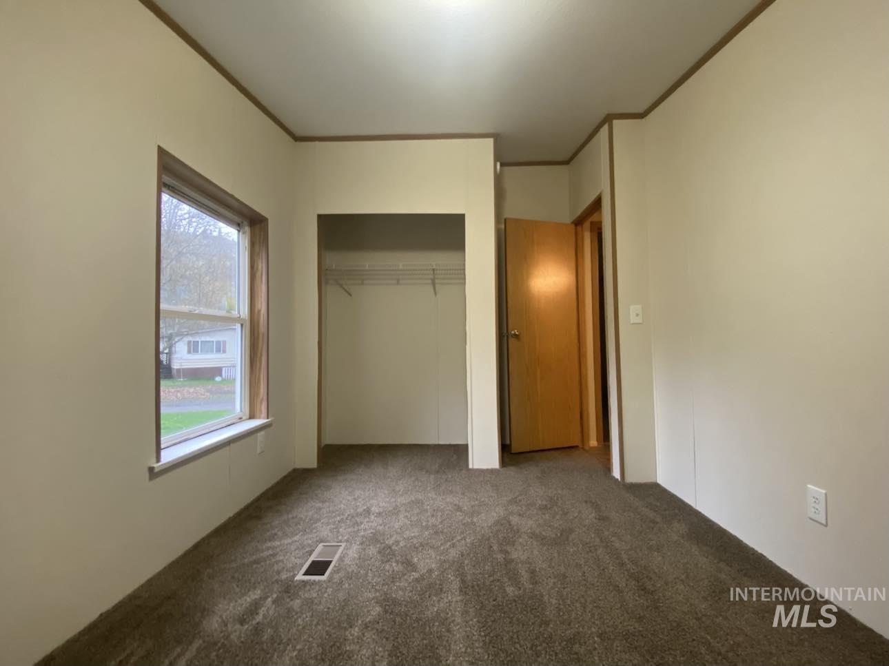 174 Elmwood Loop, Lenore, Idaho 83544, 3 Bedrooms, 2 Bathrooms, Residential For Sale, Price $127,000, 98944805