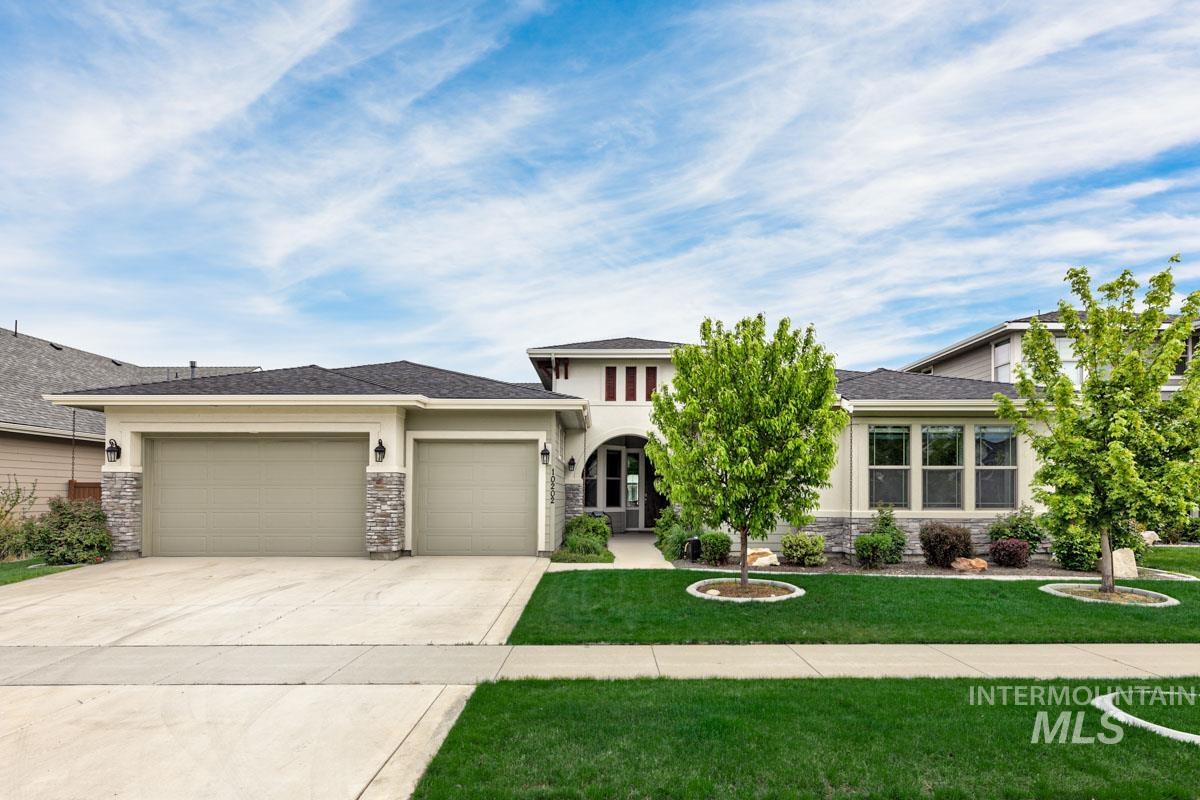 10202 W Twisted Vine Dr, Star, Idaho 83669, 5 Bedrooms, 4 Bathrooms, Residential For Sale, Price $999,900, 98944896