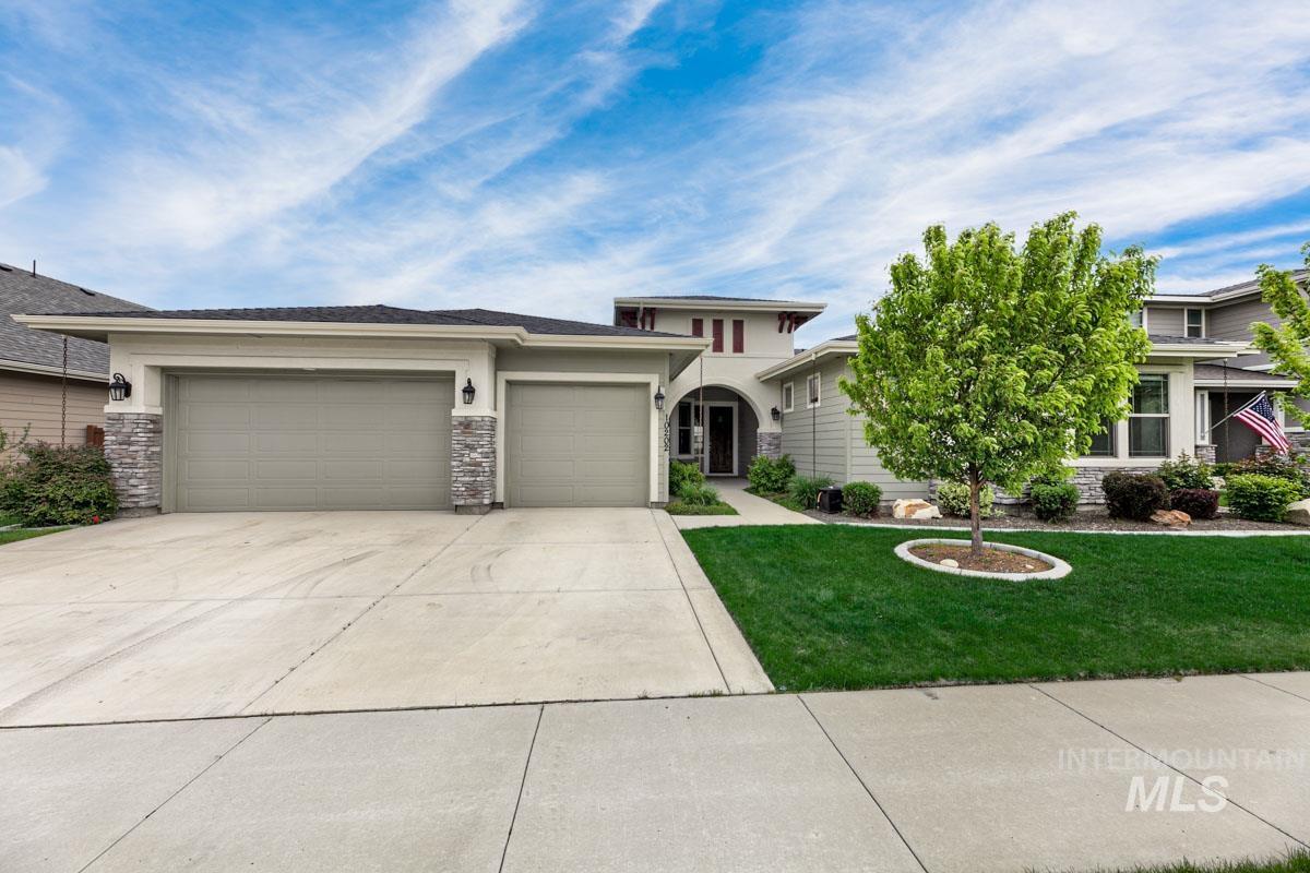 10202 W Twisted Vine Dr, Star, Idaho 83669, 5 Bedrooms, 4 Bathrooms, Residential For Sale, Price $999,900, 98944896