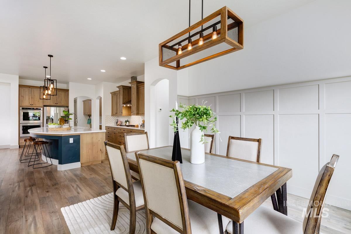 10202 W Twisted Vine Dr, Star, Idaho 83669, 5 Bedrooms, 4 Bathrooms, Residential For Sale, Price $999,900, 98944896