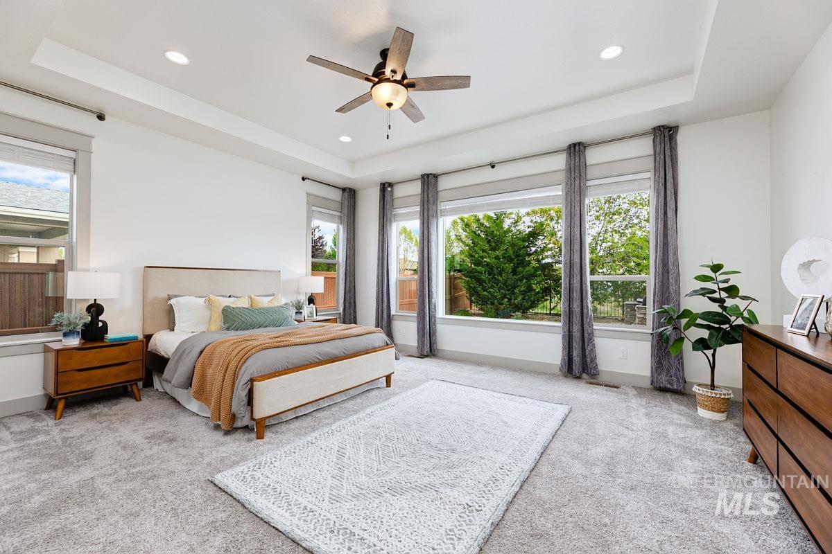 10202 W Twisted Vine Dr, Star, Idaho 83669, 5 Bedrooms, 4 Bathrooms, Residential For Sale, Price $999,900, 98944896