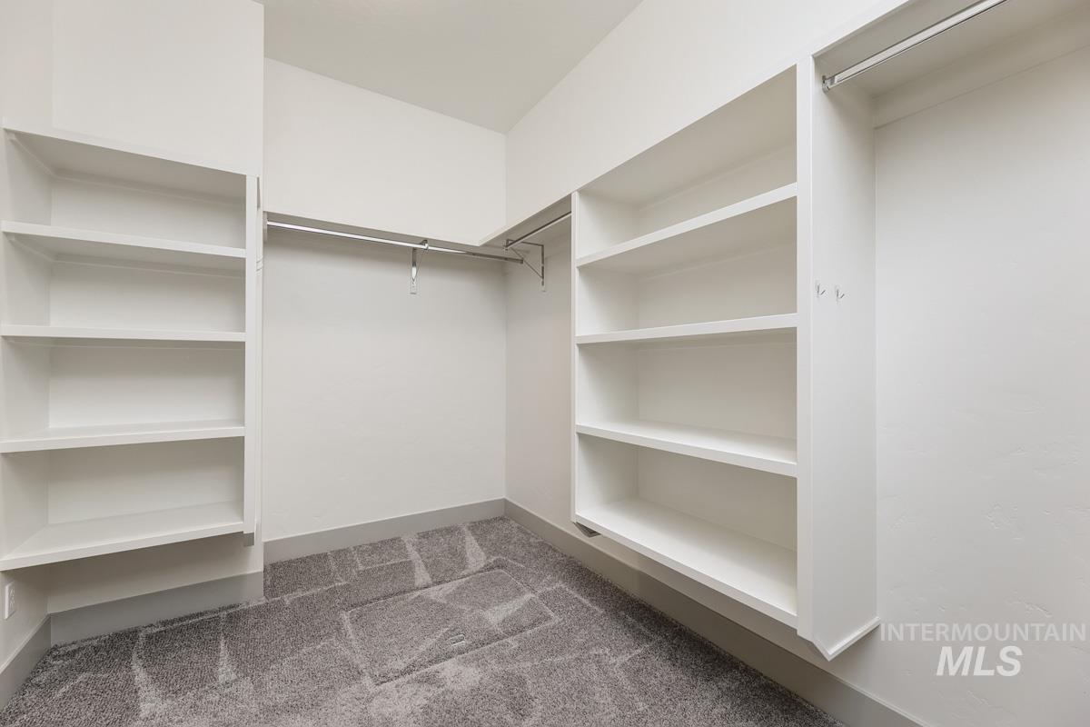 10202 W Twisted Vine Dr, Star, Idaho 83669, 5 Bedrooms, 4 Bathrooms, Residential For Sale, Price $999,900, 98944896