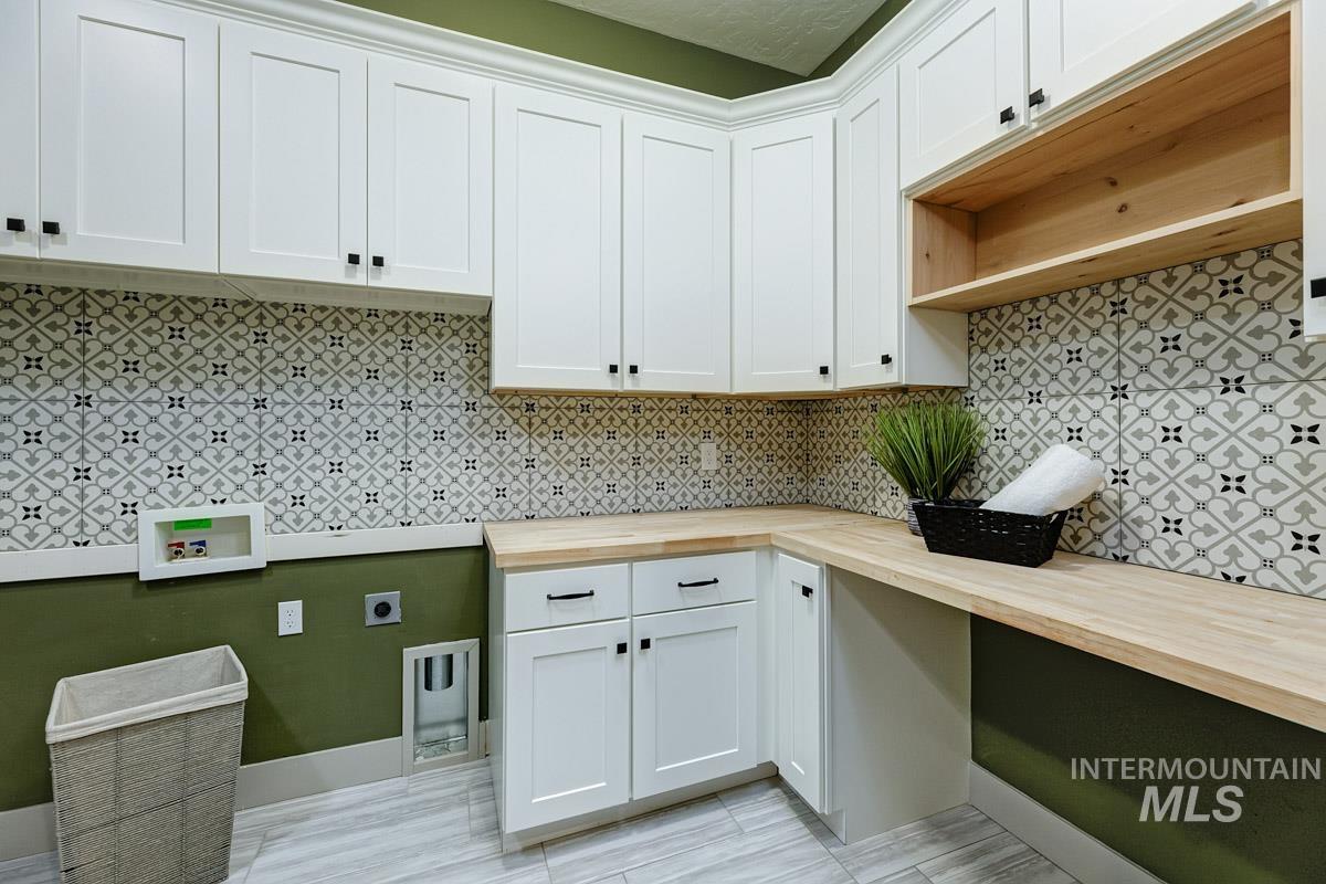 10202 W Twisted Vine Dr, Star, Idaho 83669, 5 Bedrooms, 4 Bathrooms, Residential For Sale, Price $999,900, 98944896