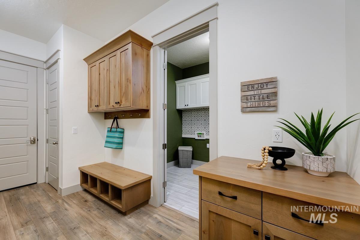 10202 W Twisted Vine Dr, Star, Idaho 83669, 5 Bedrooms, 4 Bathrooms, Residential For Sale, Price $999,900, 98944896