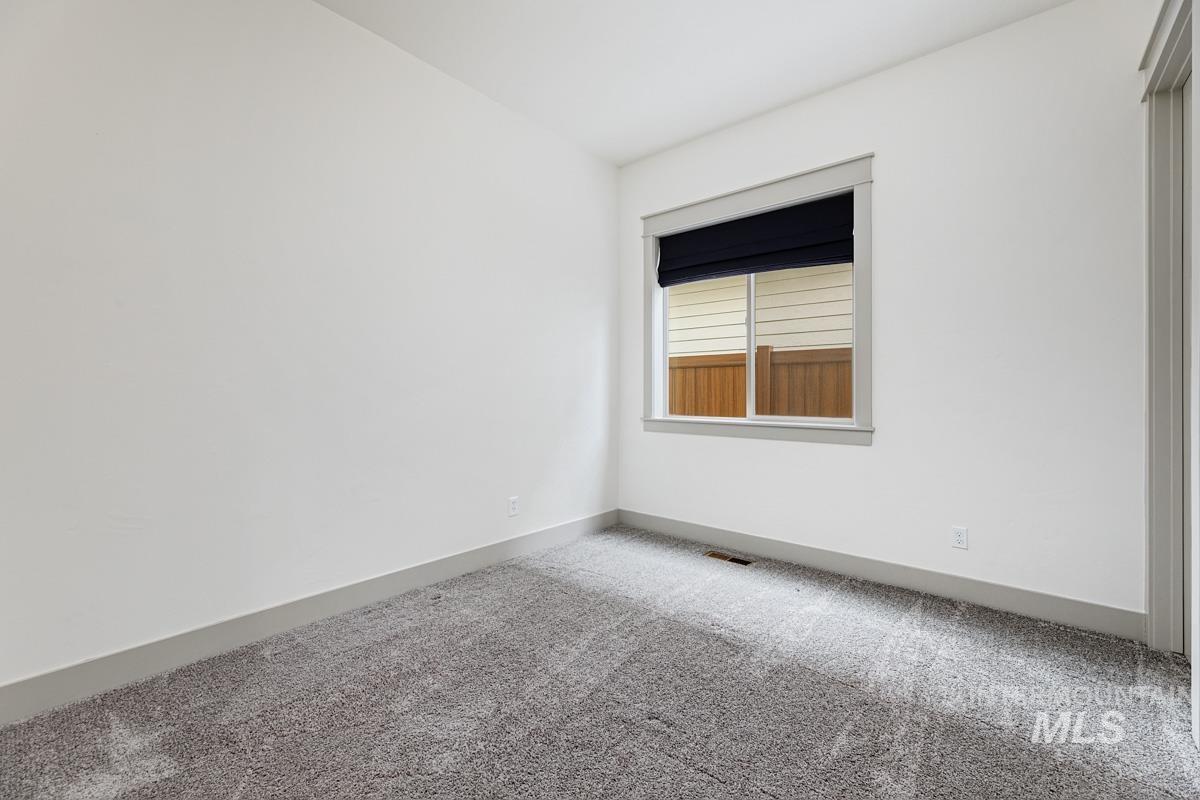 10202 W Twisted Vine Dr, Star, Idaho 83669, 5 Bedrooms, 4 Bathrooms, Residential For Sale, Price $999,900, 98944896