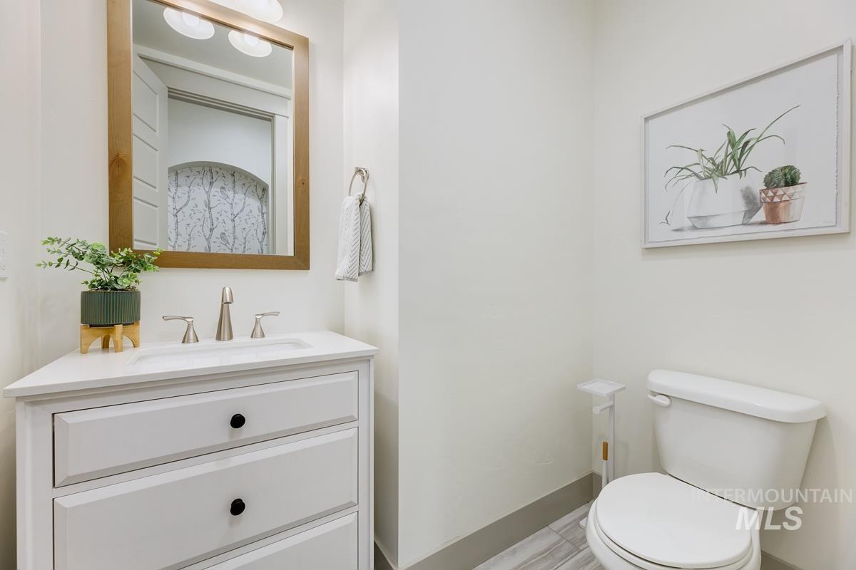 10202 W Twisted Vine Dr, Star, Idaho 83669, 5 Bedrooms, 4 Bathrooms, Residential For Sale, Price $999,900, 98944896