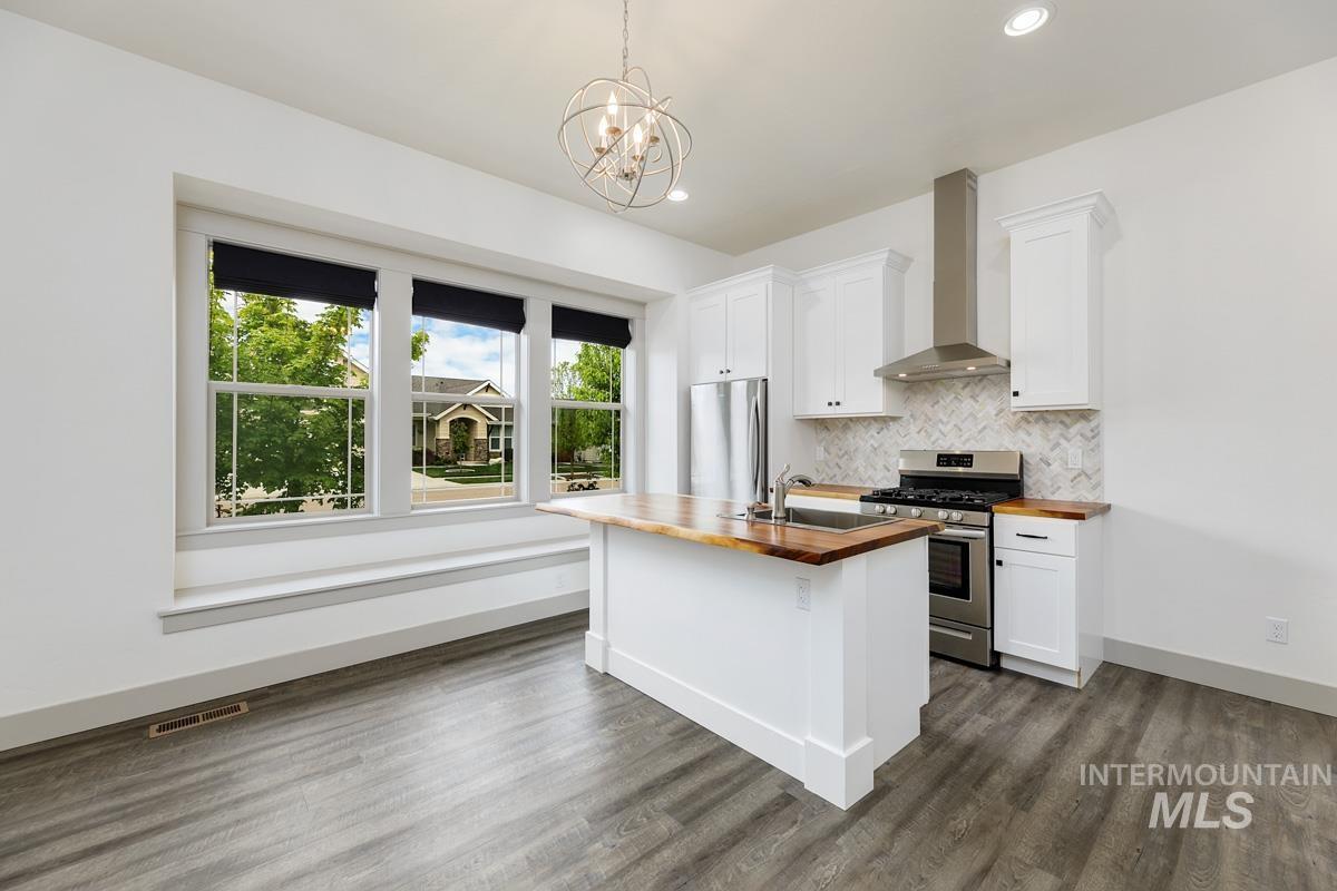 10202 W Twisted Vine Dr, Star, Idaho 83669, 5 Bedrooms, 4 Bathrooms, Residential For Sale, Price $999,900, 98944896