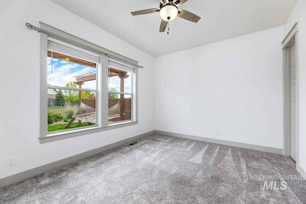 10202 W Twisted Vine Dr, Star, Idaho 83669, 5 Bedrooms, 4 Bathrooms, Residential For Sale, Price $999,900, 98944896