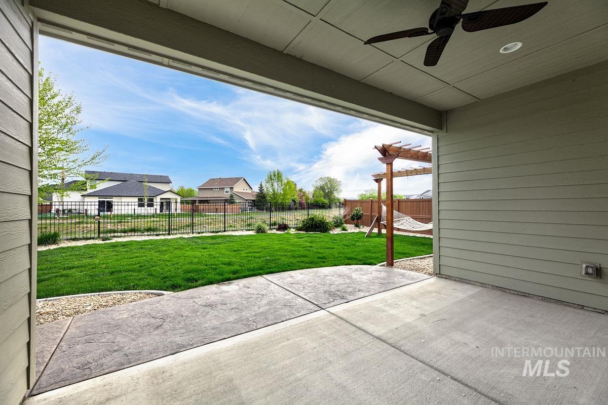 10202 W Twisted Vine Dr, Star, Idaho 83669, 5 Bedrooms, 4 Bathrooms, Residential For Sale, Price $999,900, 98944896