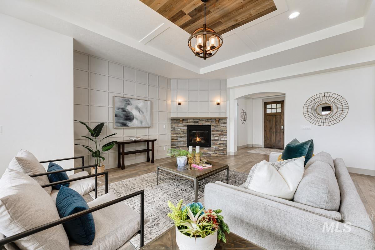 10202 W Twisted Vine Dr, Star, Idaho 83669, 5 Bedrooms, 4 Bathrooms, Residential For Sale, Price $999,900, 98944896