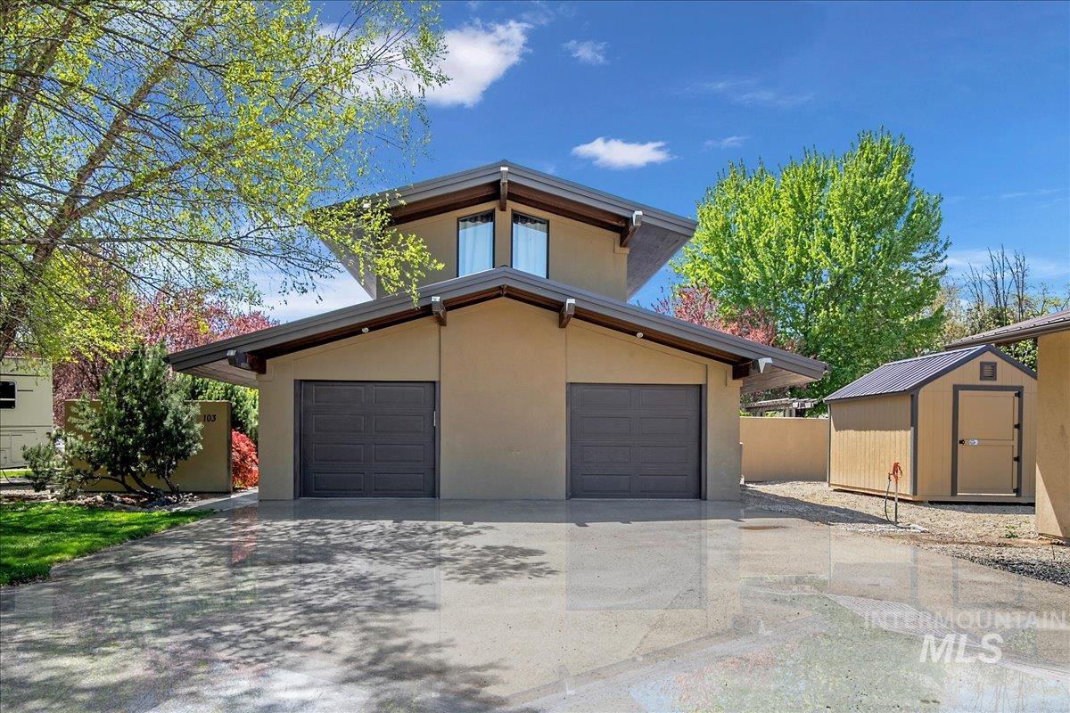 101 / 103 Minot Street, Middleton, Idaho 83644, 2 Bedrooms, 1 Bathroom, Residential Income For Sale, Price $1,164,000, 98944905