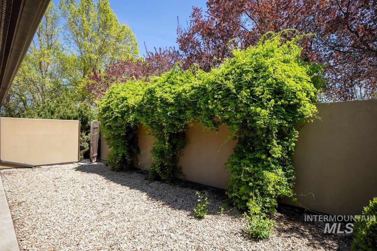 101 / 103 Minot Street, Middleton, Idaho 83644, 2 Bedrooms, 1 Bathroom, Residential Income For Sale, Price $1,164,000, 98944905