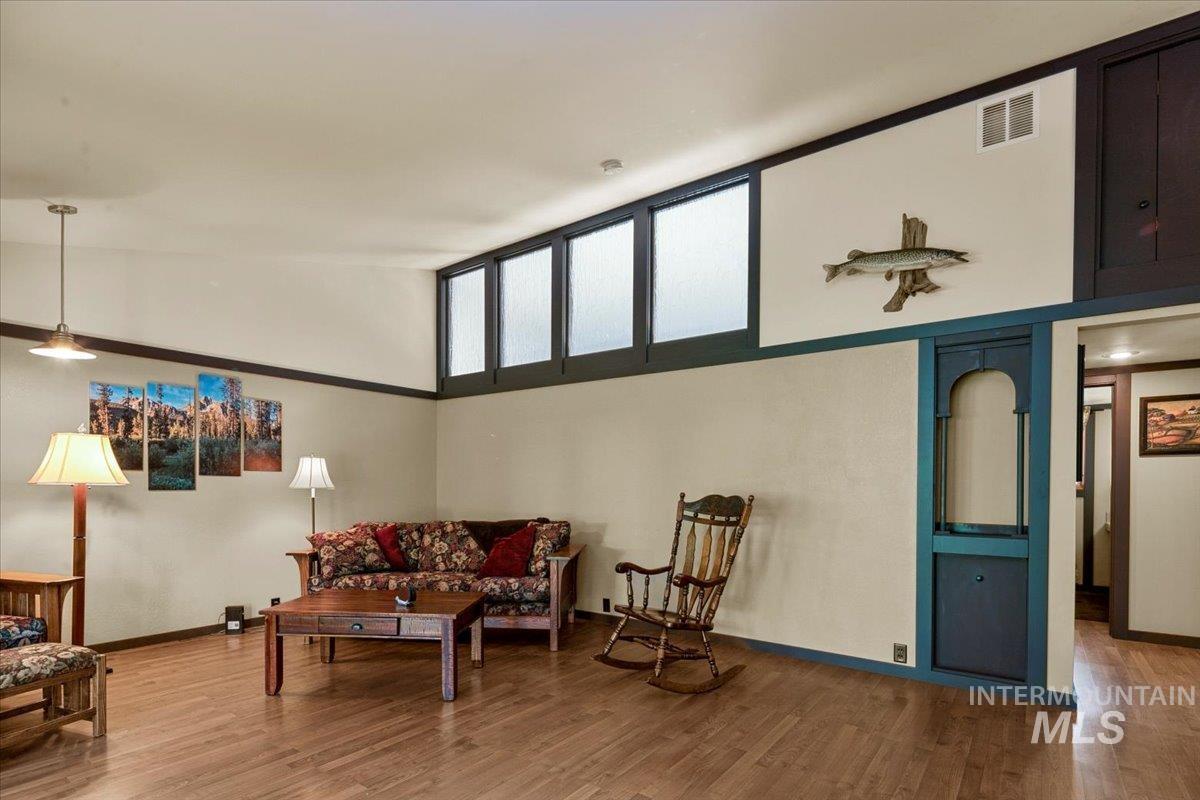 101 / 103 Minot Street, Middleton, Idaho 83644, 2 Bedrooms, 1 Bathroom, Residential Income For Sale, Price $1,164,000, 98944905