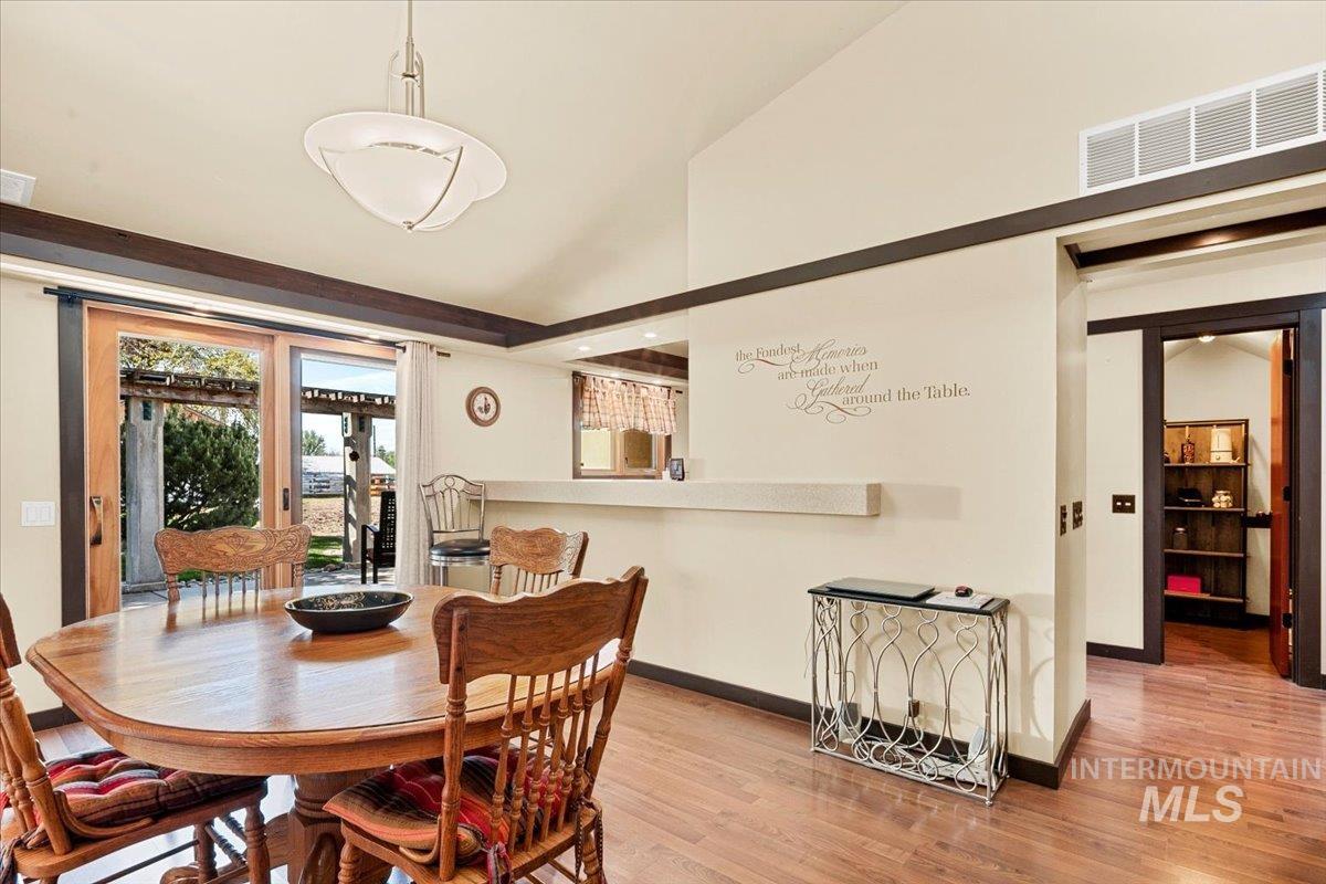 101 / 103 Minot Street, Middleton, Idaho 83644, 2 Bedrooms, 1 Bathroom, Residential Income For Sale, Price $1,164,000, 98944905