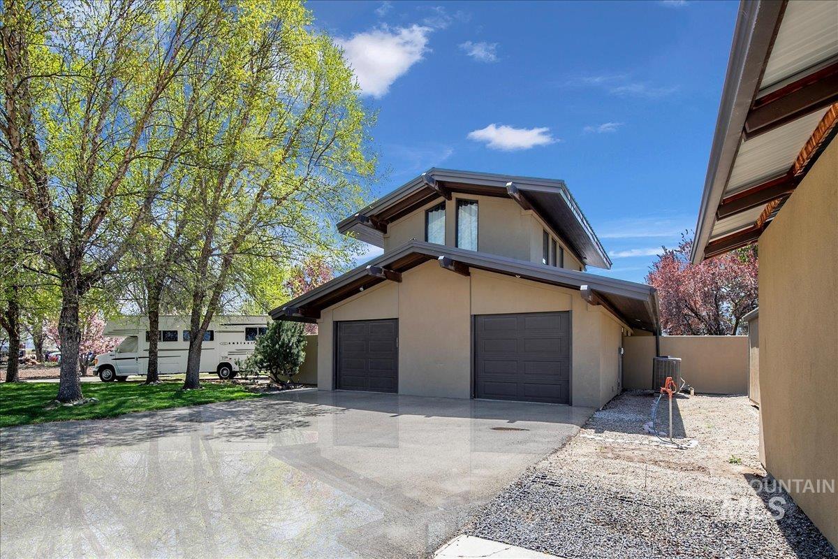 101 / 103 Minot Street, Middleton, Idaho 83644, 2 Bedrooms, 1 Bathroom, Residential Income For Sale, Price $1,164,000, 98944905